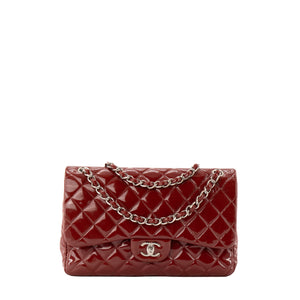 CHANEL - Sac à main Classique/Timeless Jumbo Chanel en cuir verni rouge bordeaux