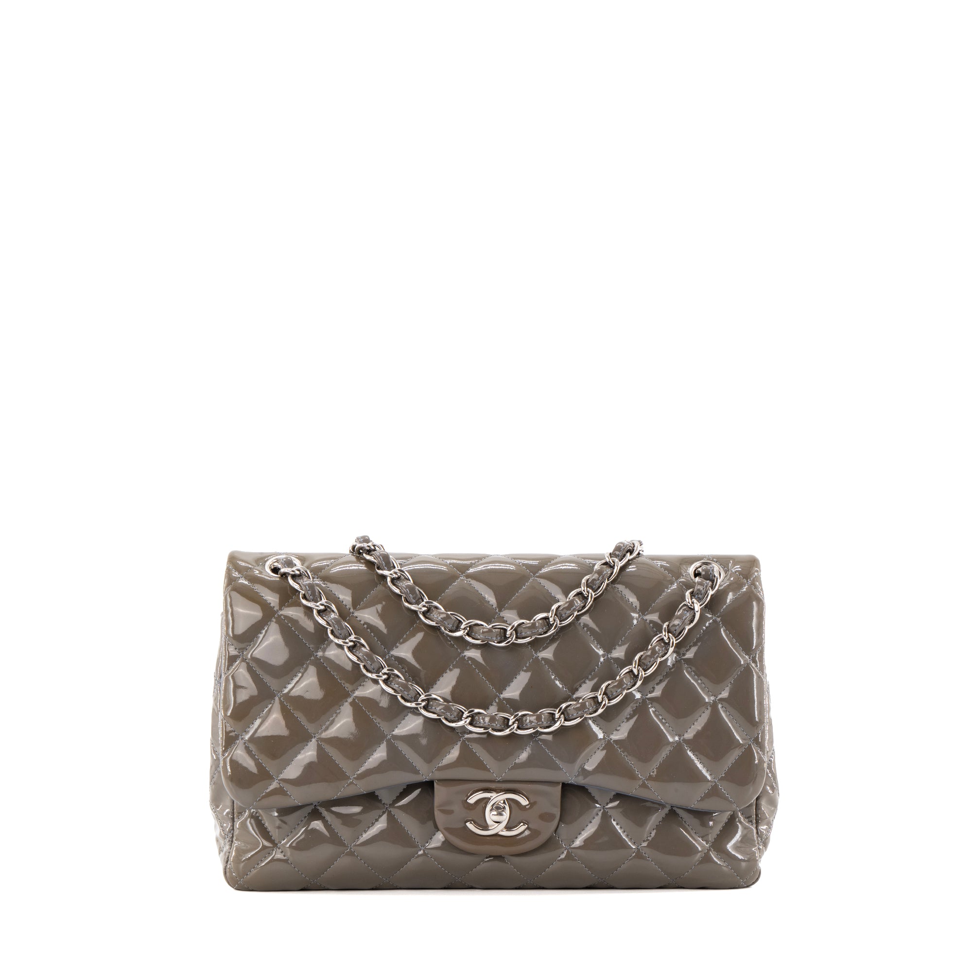 CHANEL - Sac à main Classique/Timeless Jumbo Chanel en cuir verni taupe