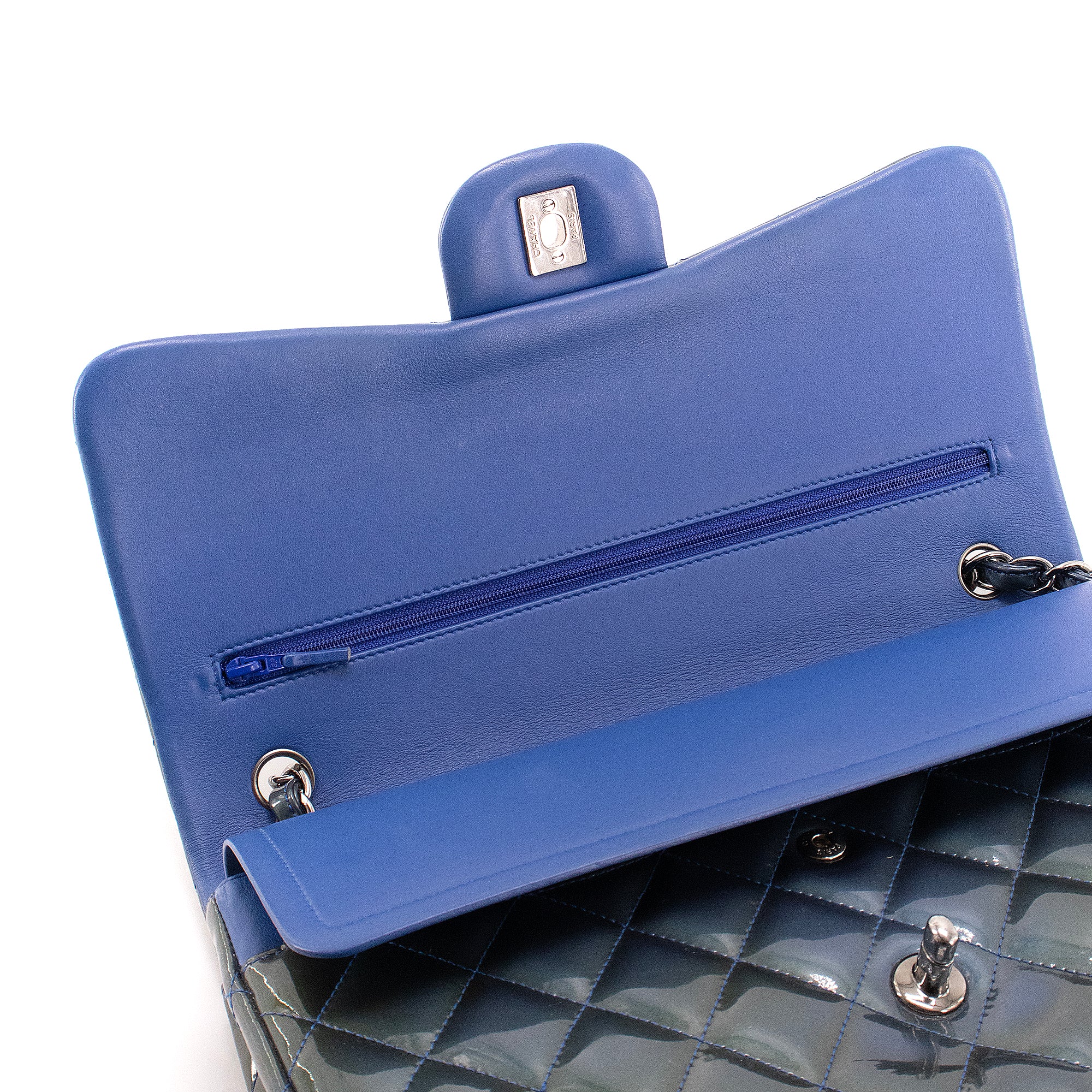 CHANEL - Chanel Classic/Timeless Jumbo Handbag in Green Patent Leather