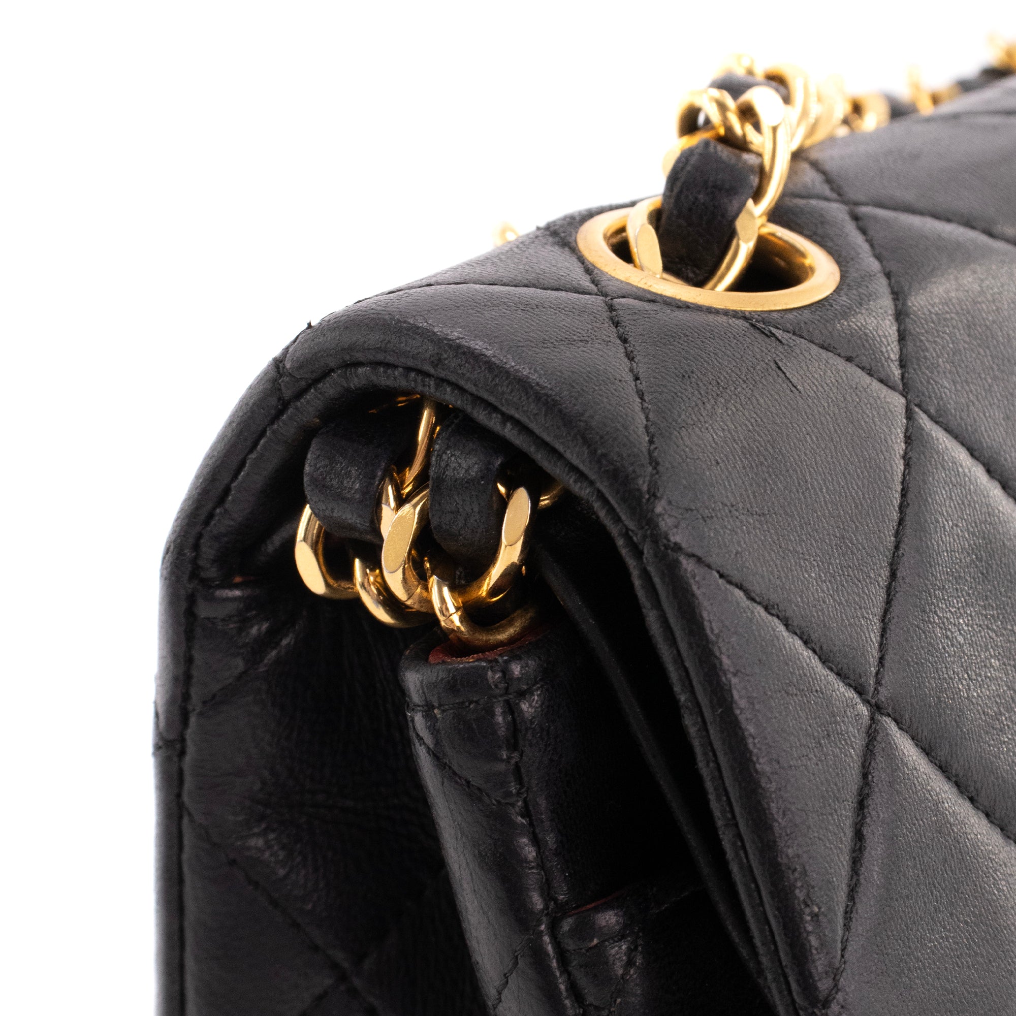 CHANEL - Sac à main Classique/Timeless small Chanel en cuir lisse noir vintage
