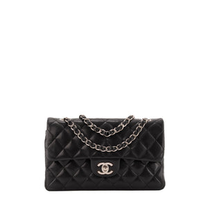 CHANEL - Sac à main Classique/Timeless small Chanel en cuir lisse noir