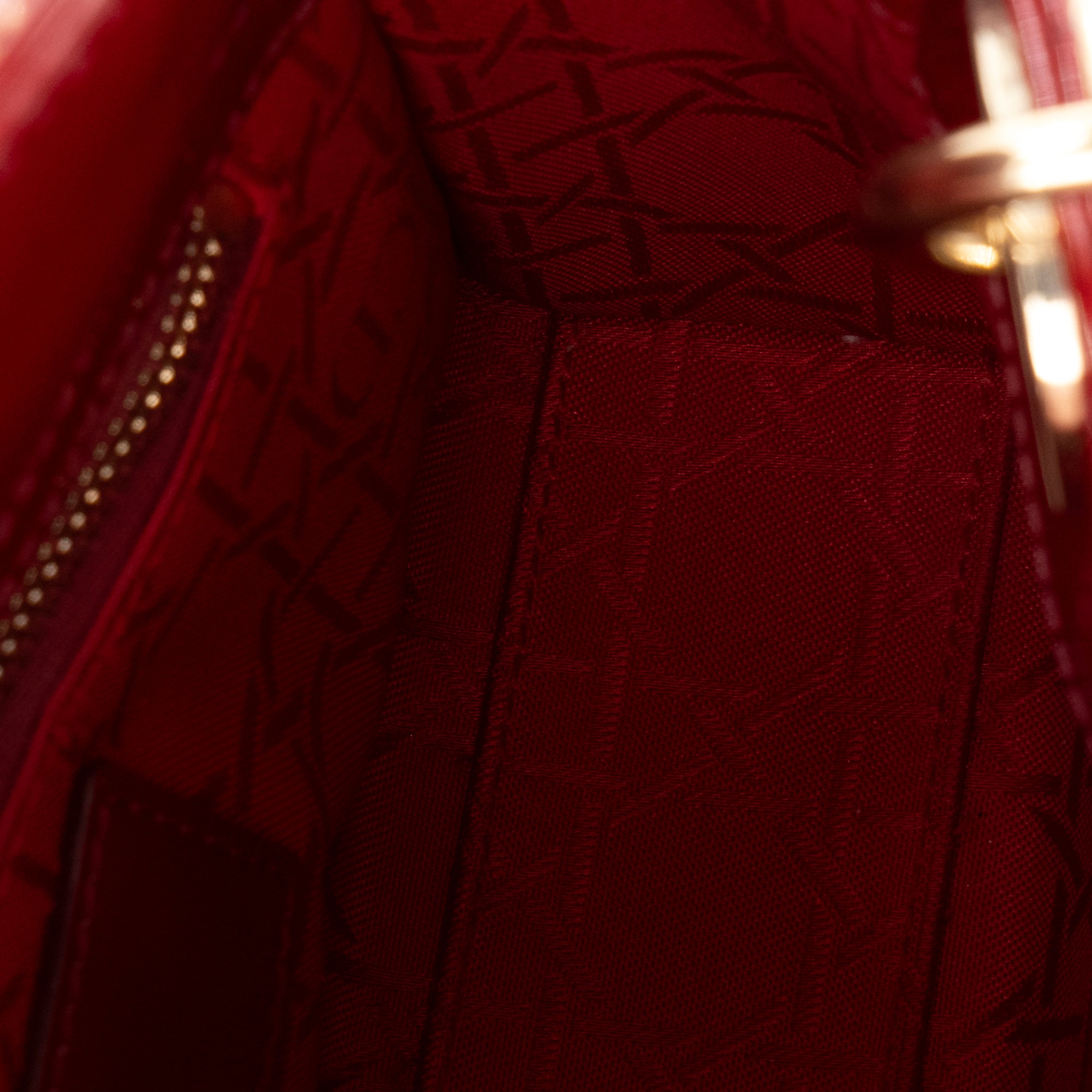 DIOR - Sac à main Lady Dior mini Dior en cuir verni rouge