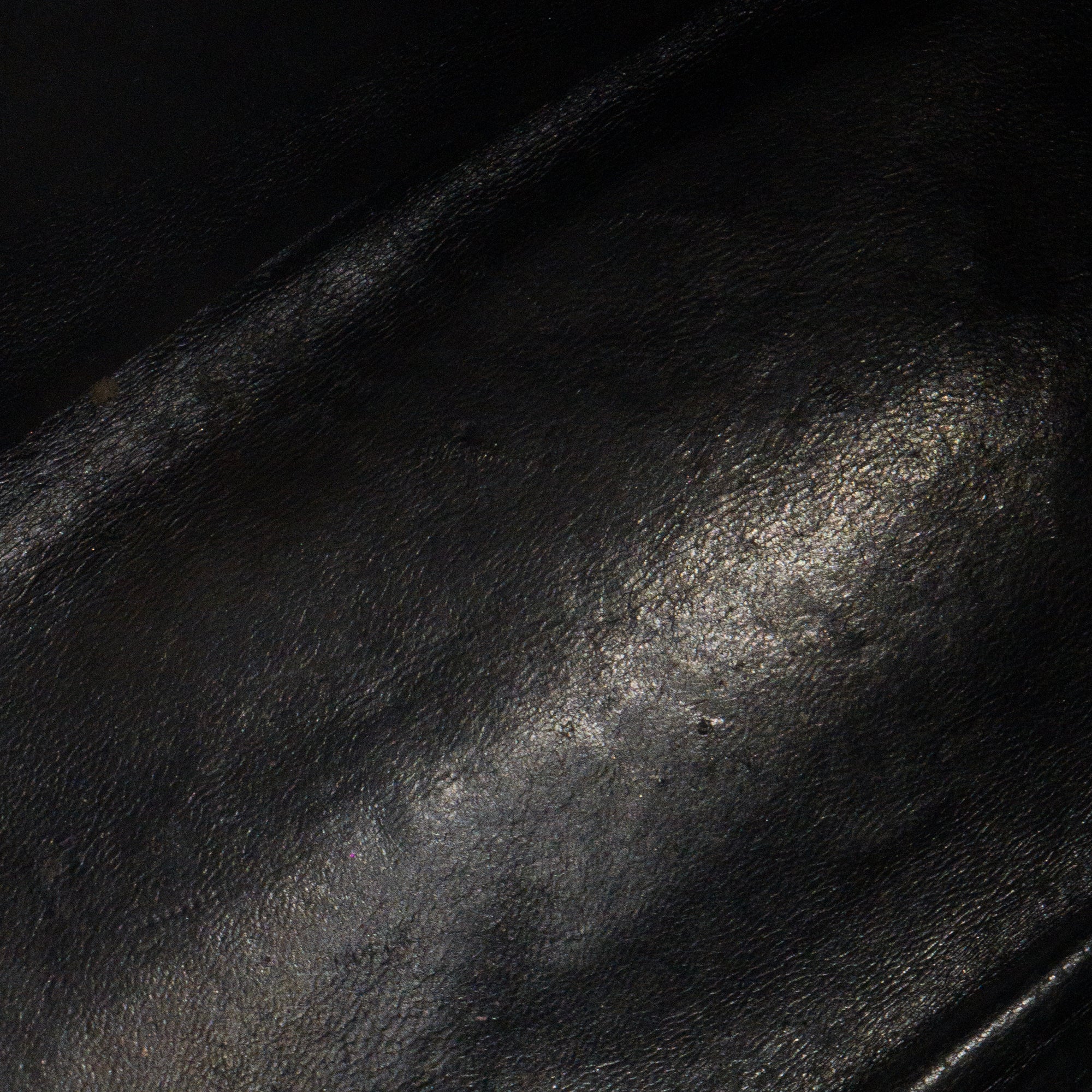 CHANEL - Sac à main Medaillon Chanel en cuir caviar noir