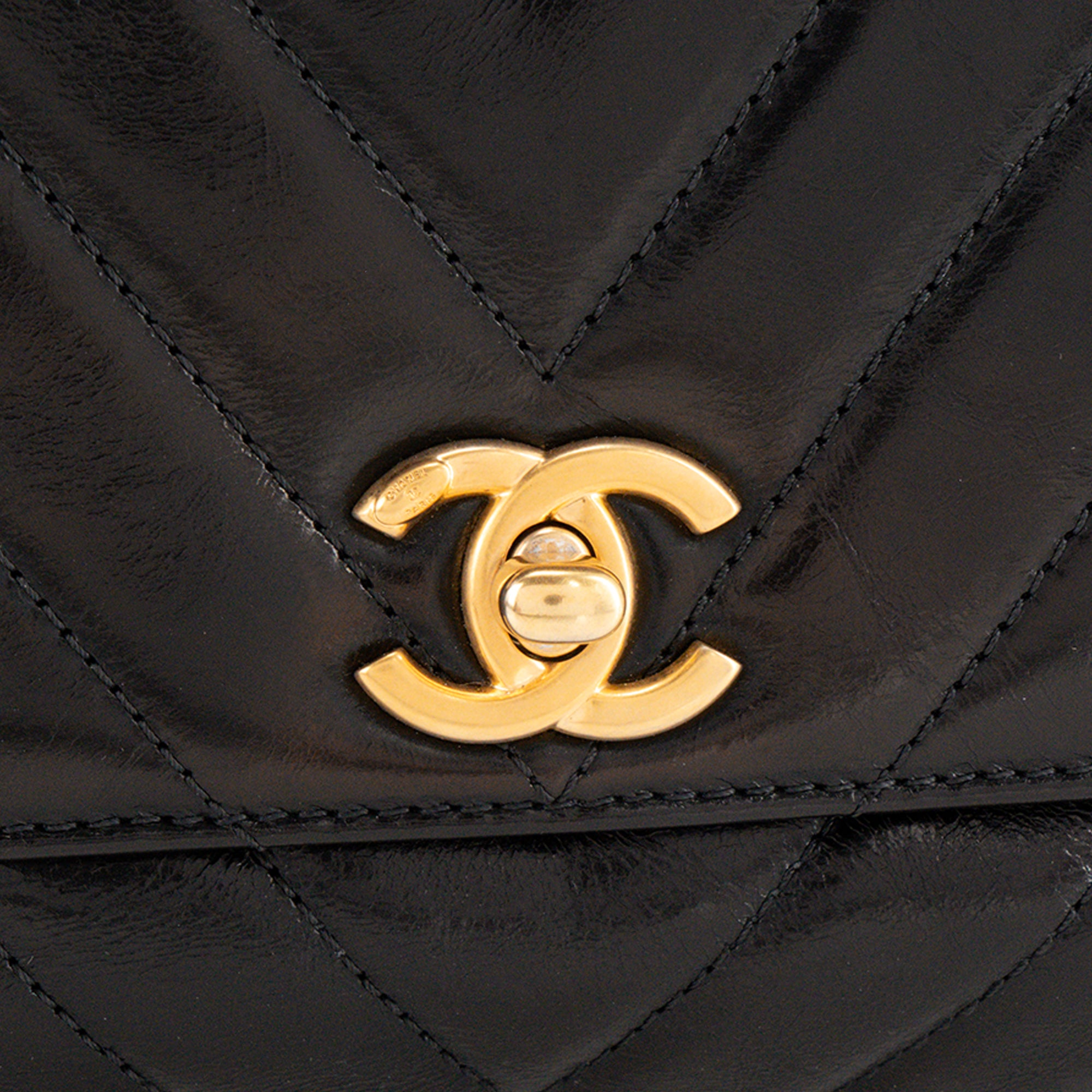 CHANEL - Sac à bandoulière Coco Handle small Chanel en cuir noir