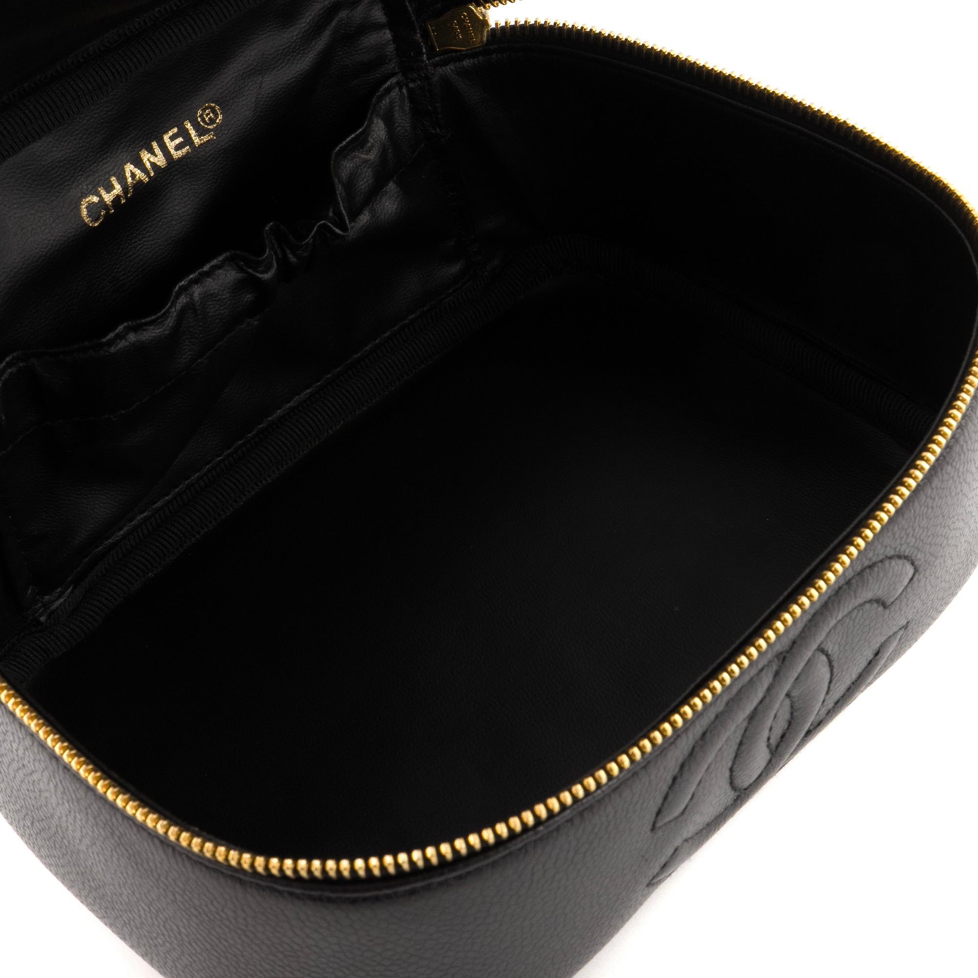 CHANEL - Sac à main Vanity Chanel en cuir caviar noir vintage