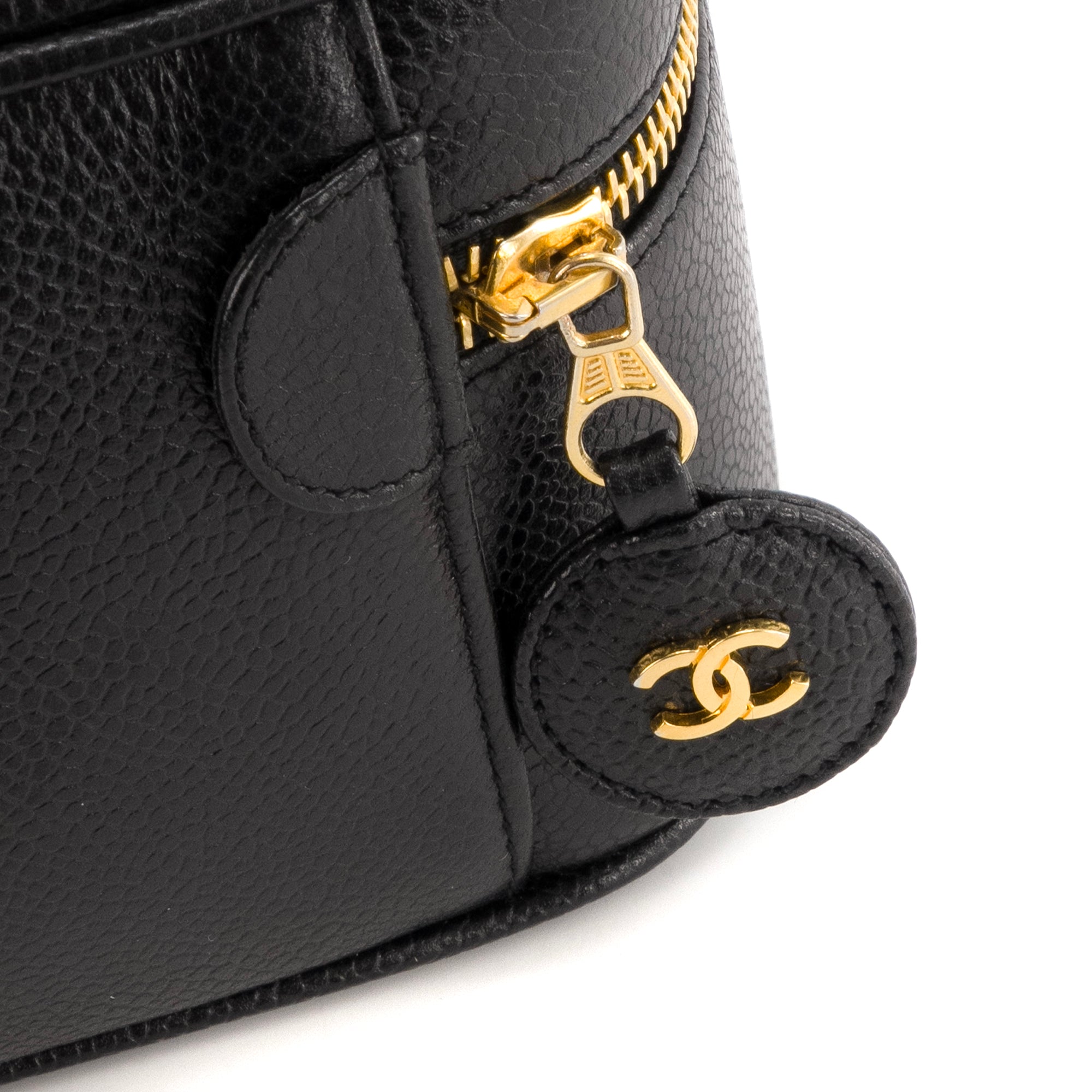 CHANEL - Sac à main Vanity Chanel en cuir caviar noir vintage