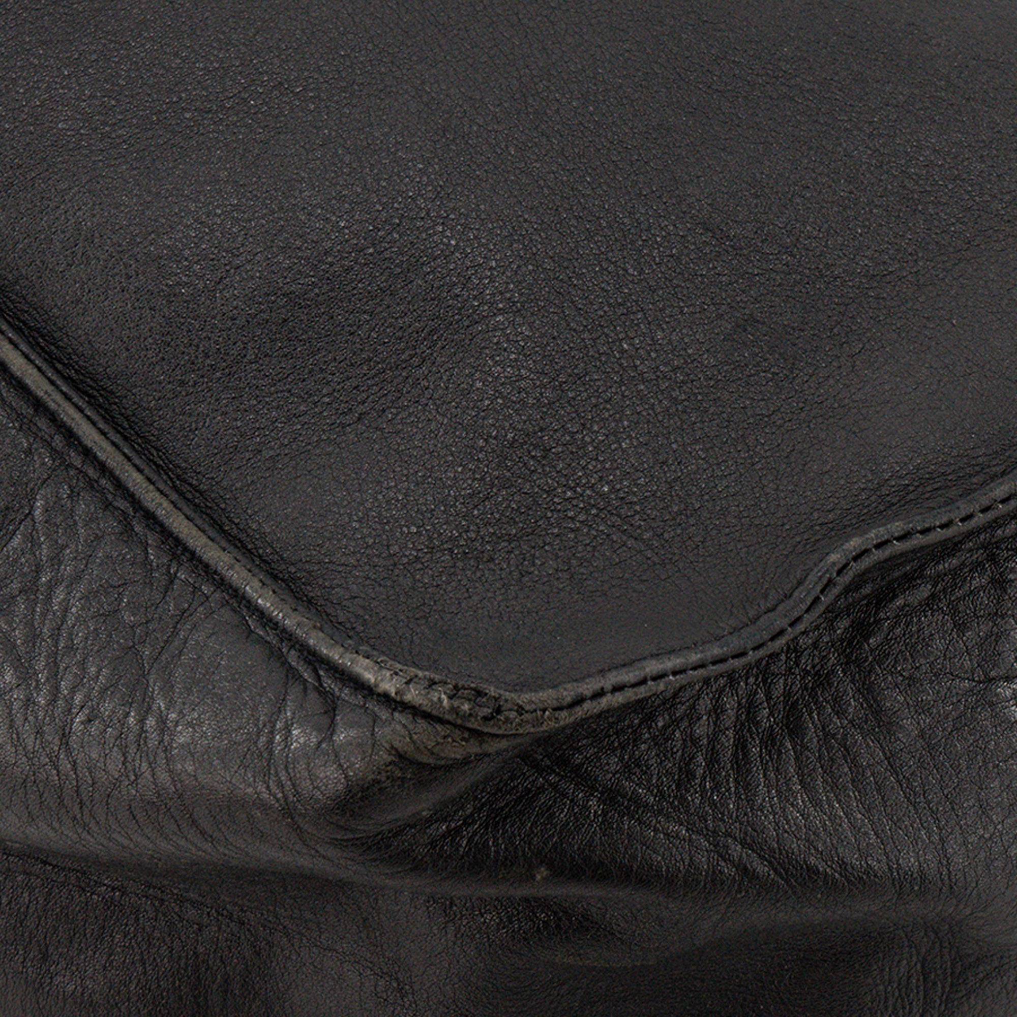CHANEL - Sac cabas CC Chain Chanel en cuir lisse noir vintage