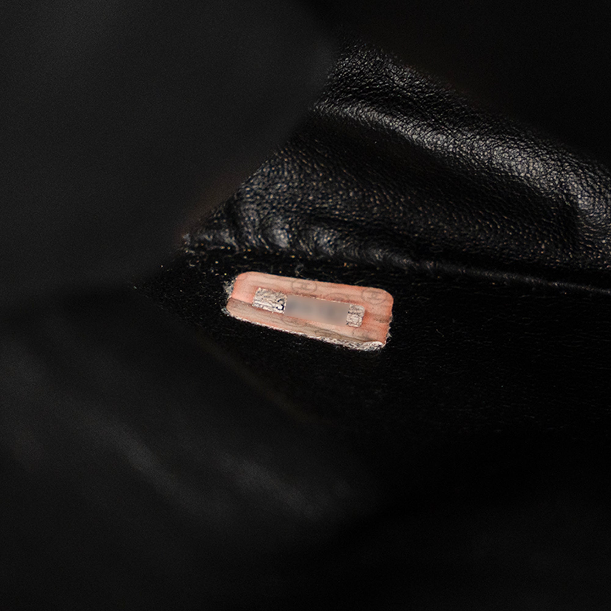 CHANEL - Sac cabas CC Chain Chanel en cuir lisse noir vintage