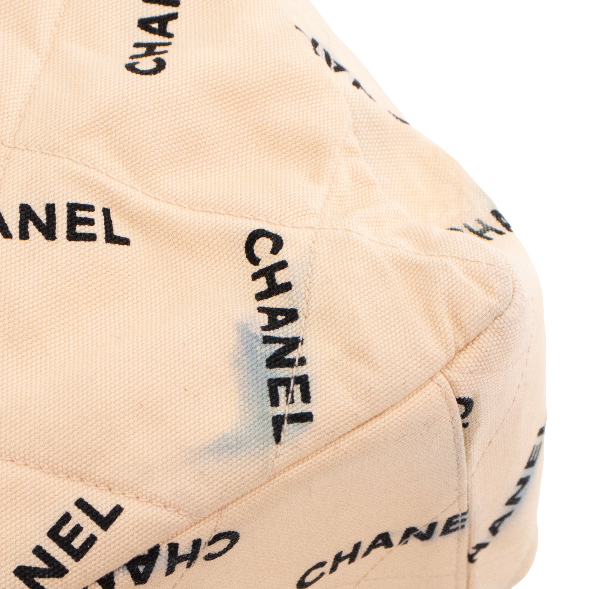 CHANEL - Sac cabas Chanel en toile beige