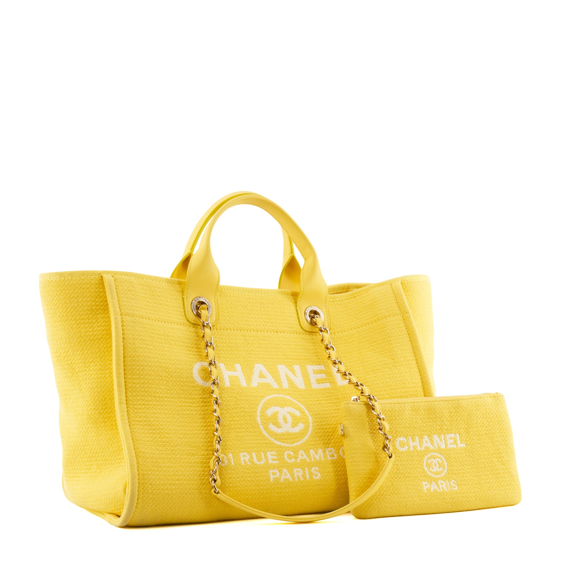 CHANEL - Sac cabas Deauville Chanel en toile jaune avec pochette