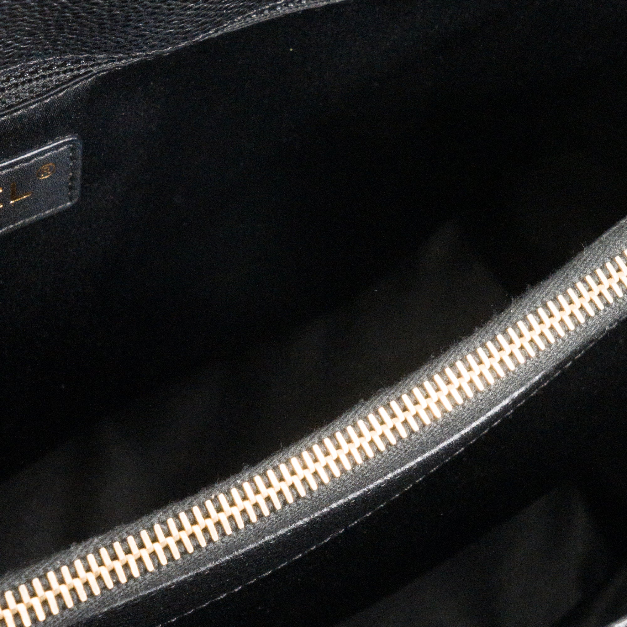 CHANEL - Sac cabas GST petit modèle Chanel en cuir caviar noir