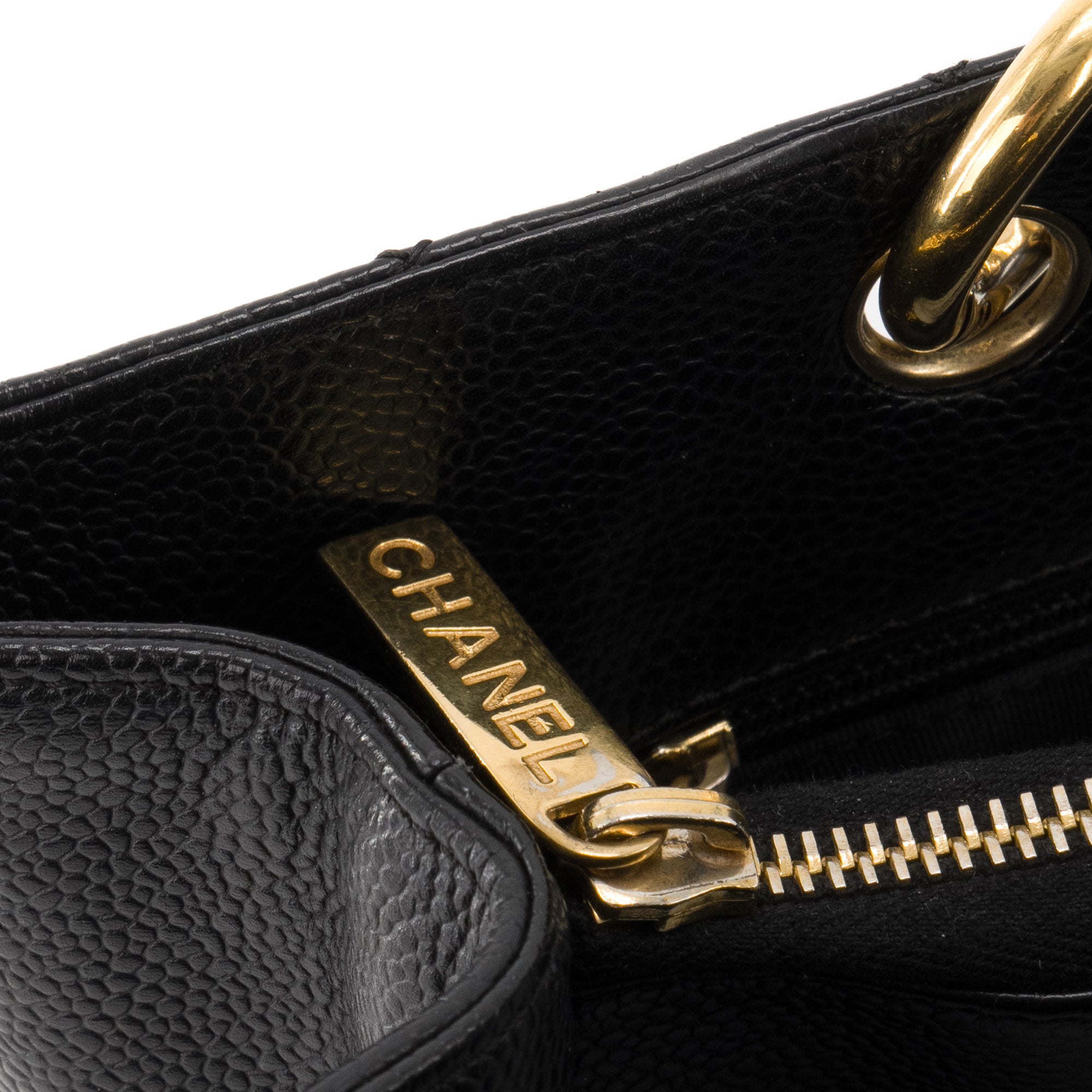CHANEL - Sac cabas Shopping GST Chanel en cuir caviar noir