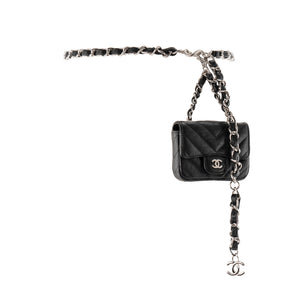 CHANEL - Sac ceinture Classique/Timeless micro Chanel en cuir lisse noir