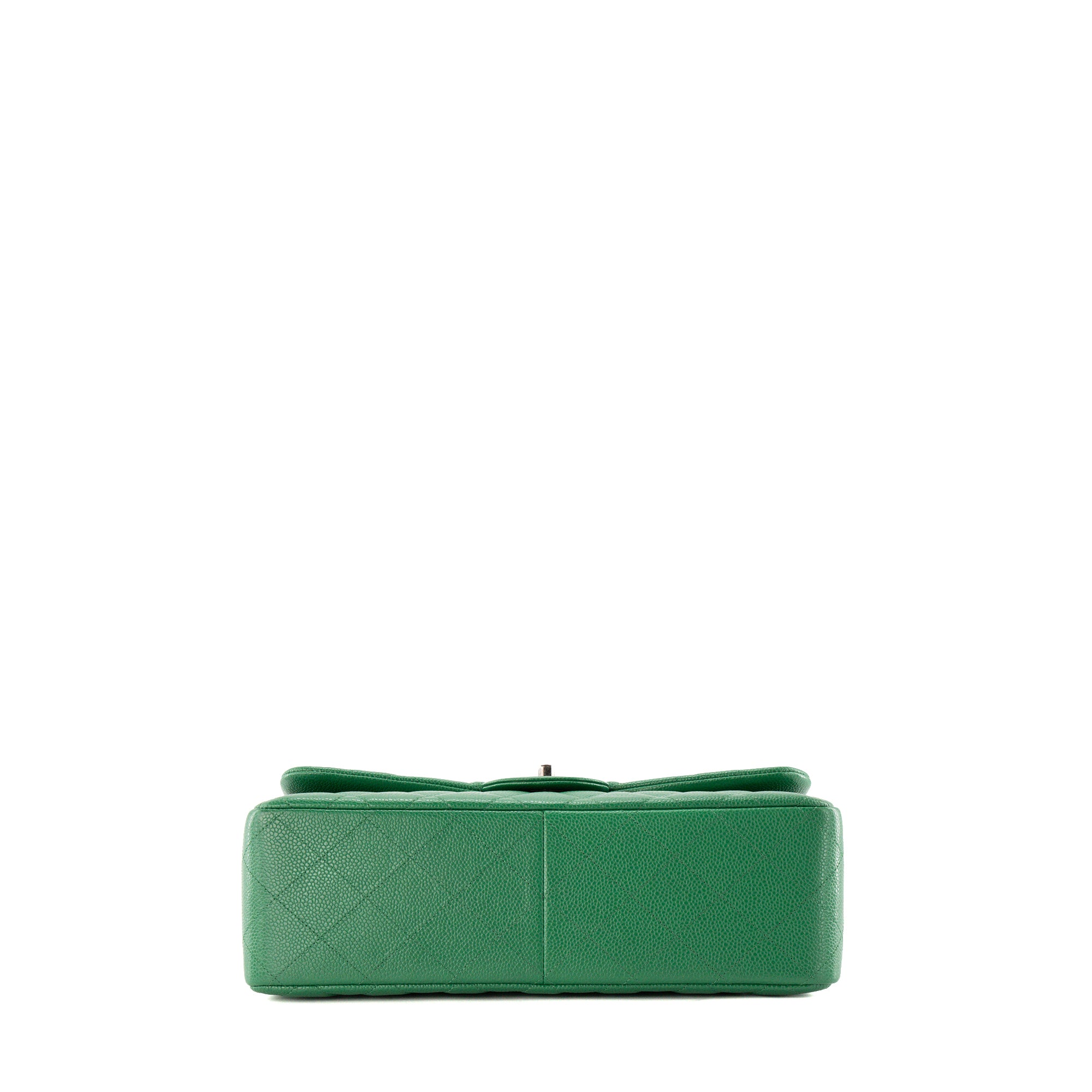 CHANEL - Sac à bandoulière Classique/Timeless Jumbo Chanel en cuir caviar vert