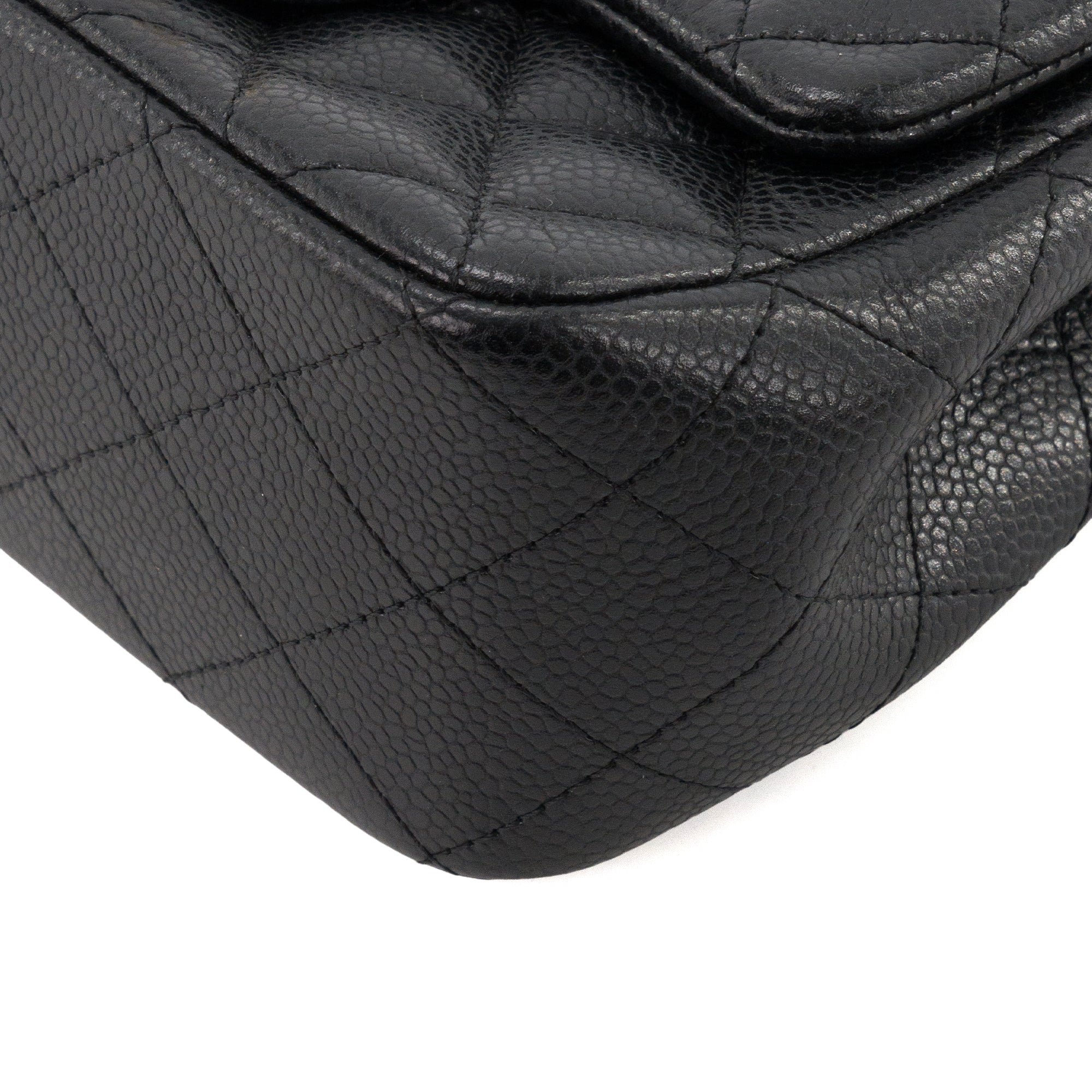 CHANEL - Sac à bandoulière Classique/Timeless Mini Square Chanel en cuir caviar noir
