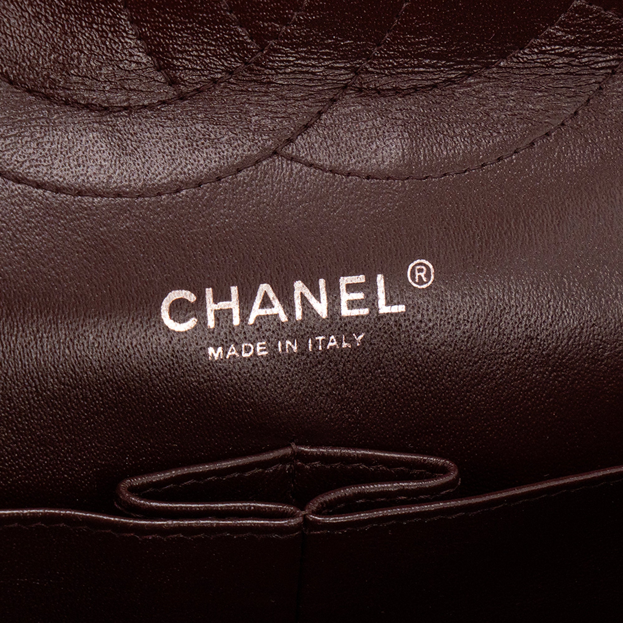CHANEL - Sac à bandoulière Classique/Timeless Jumbo Chanel en cuir caviar noir