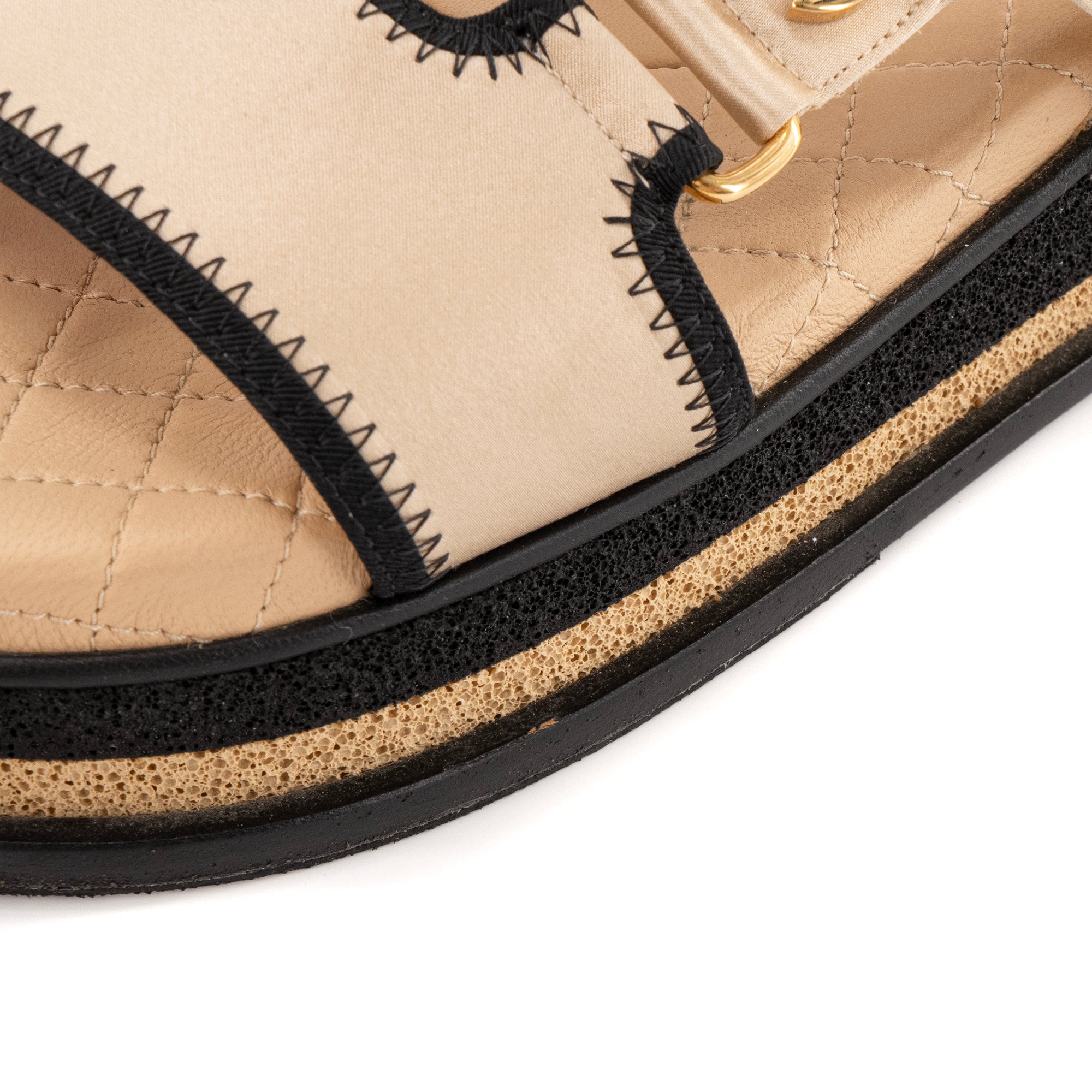 CHANEL - Sandales Chanel en toile beige (T38)