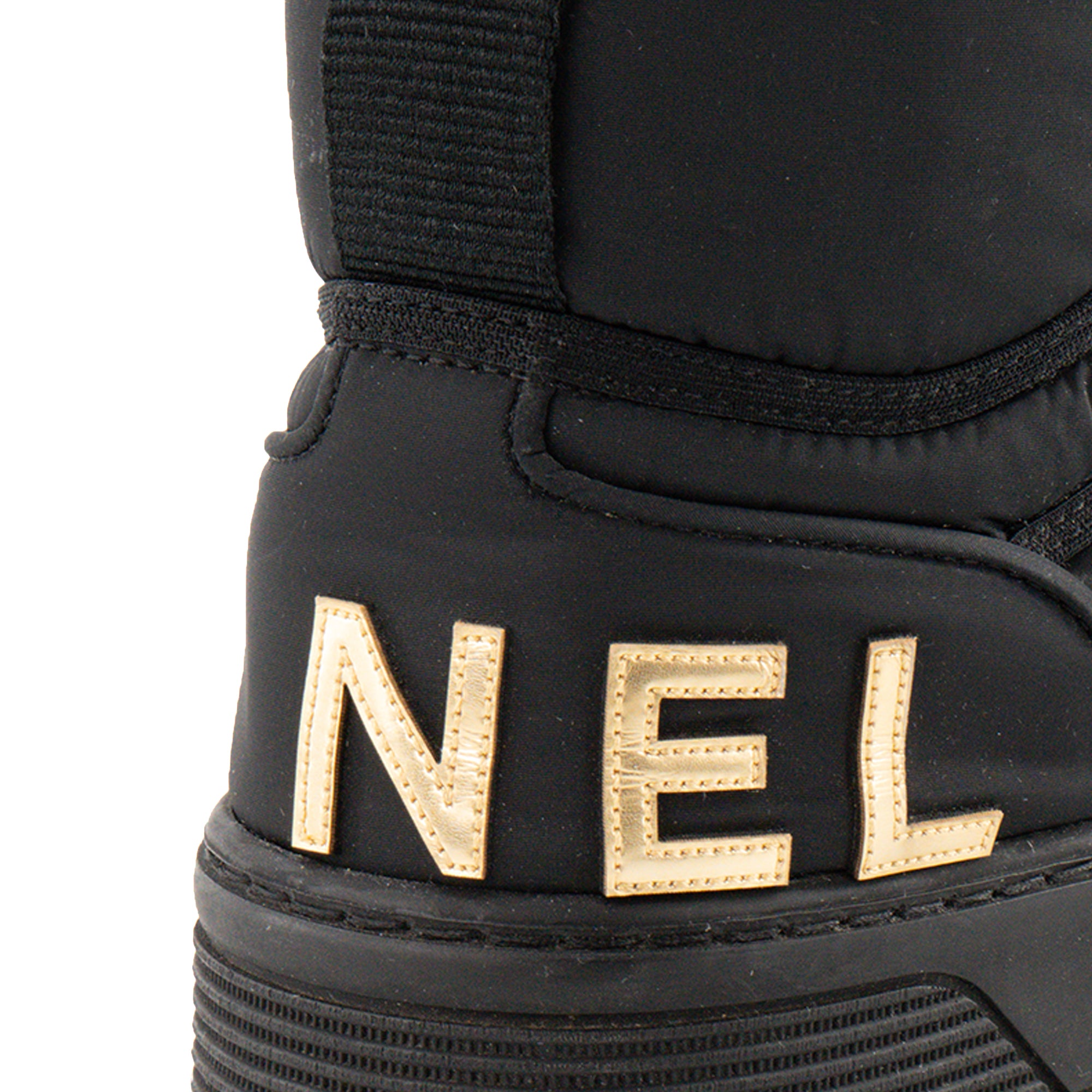 CHANEL - Sneakers Chanel en toile et cuir lisse noir (T37,5)
