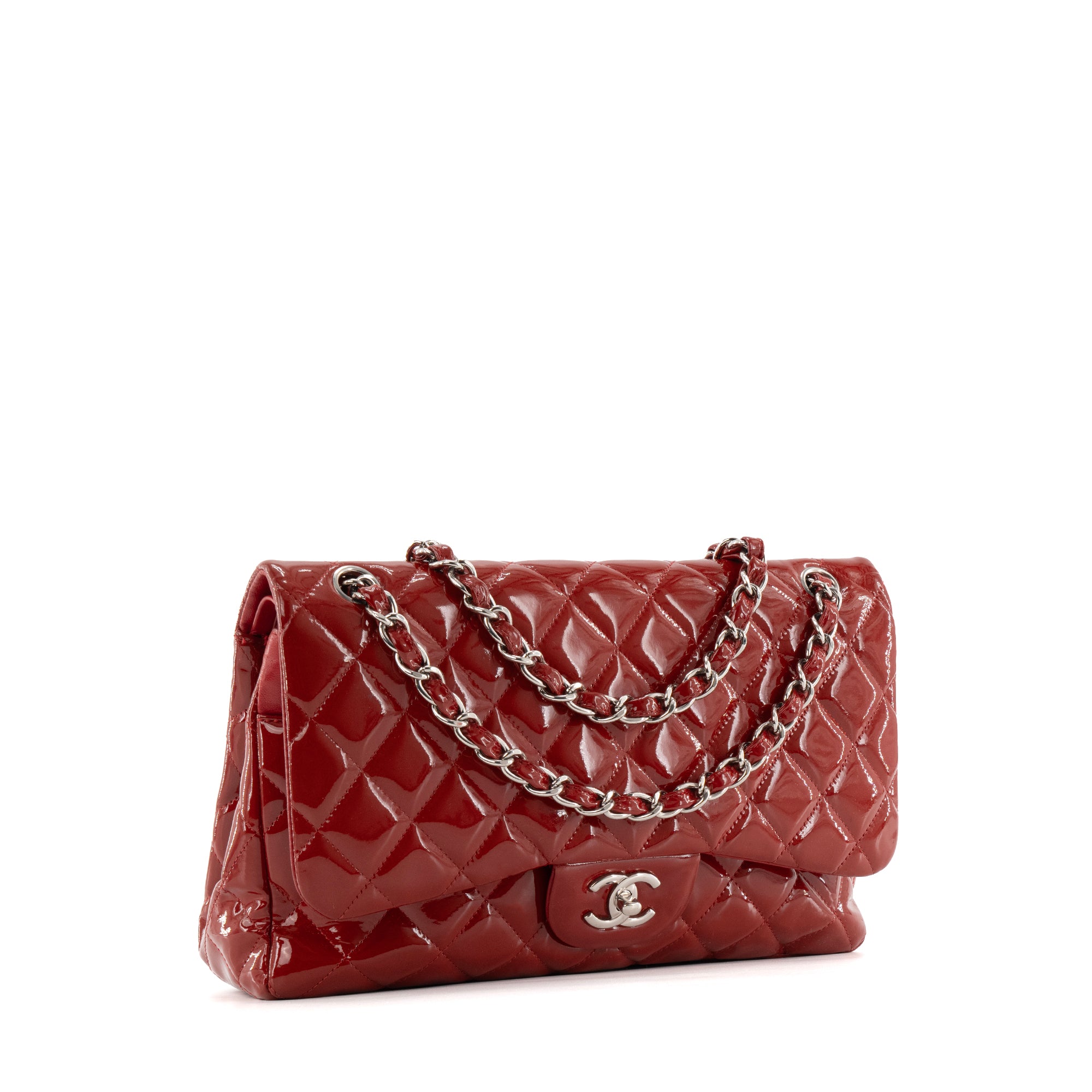 CHANEL - Sac à bandoulière Classique/Timeless Jumbo Chanel en cuir verni bordeaux