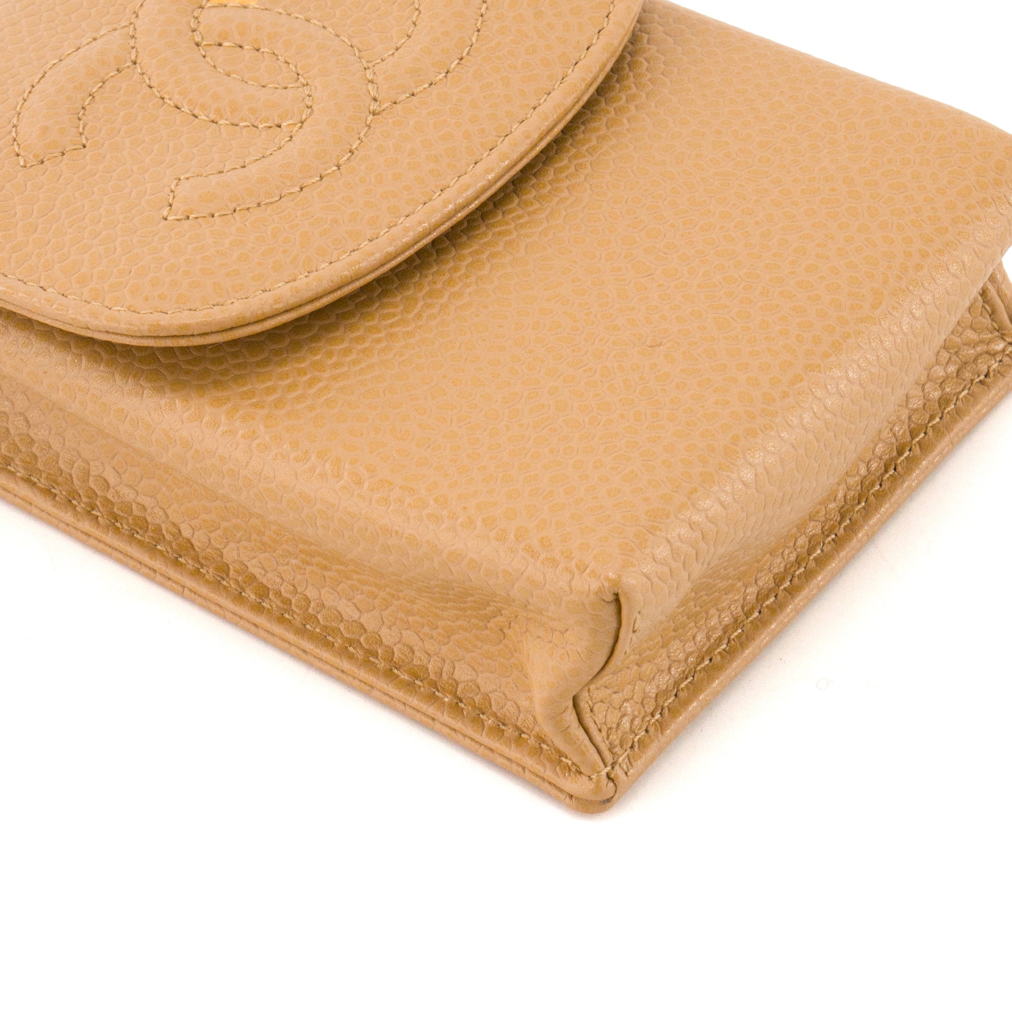 CHANEL - Étui à cigarettes Chanel en cuir caviar beige vintage