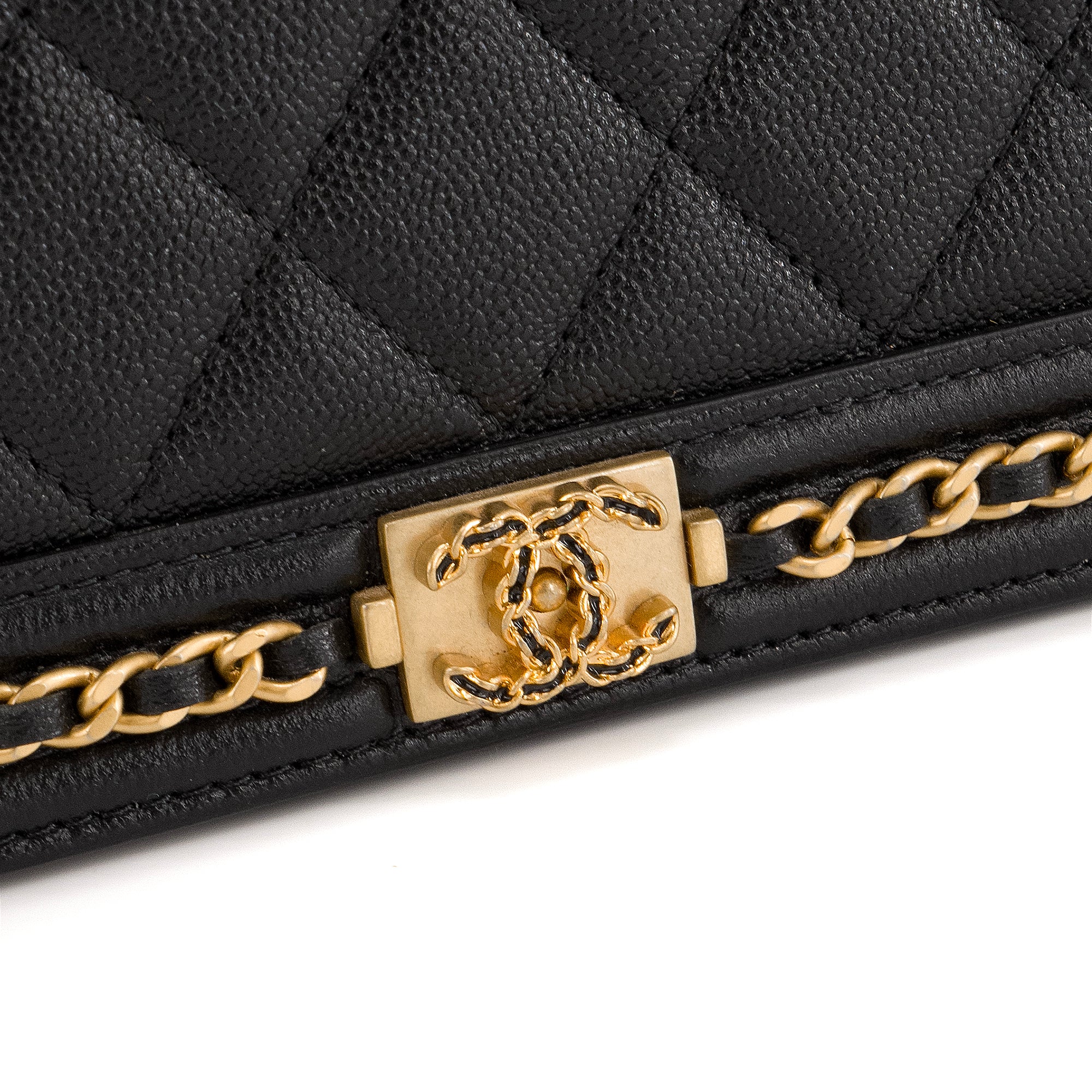 CHANEL - Sac à bandoulière Wallet on Chain Boy Chanel en cuir caviar noir édition limitée