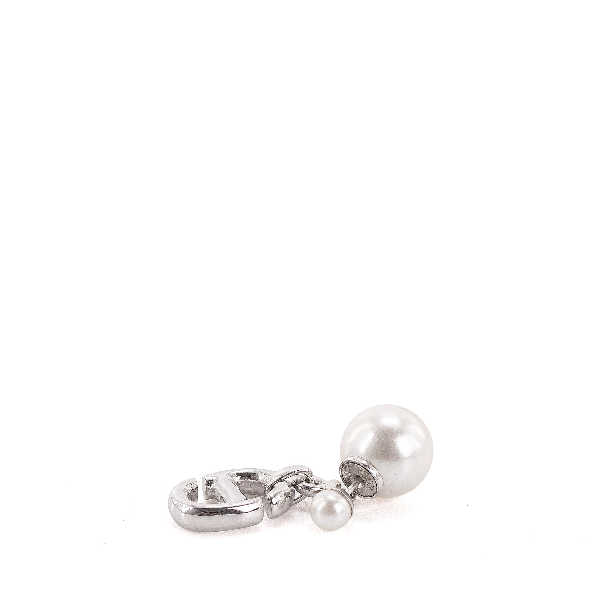 DIOR - Boucles d'oreilles Tribales Dior en métal argenté