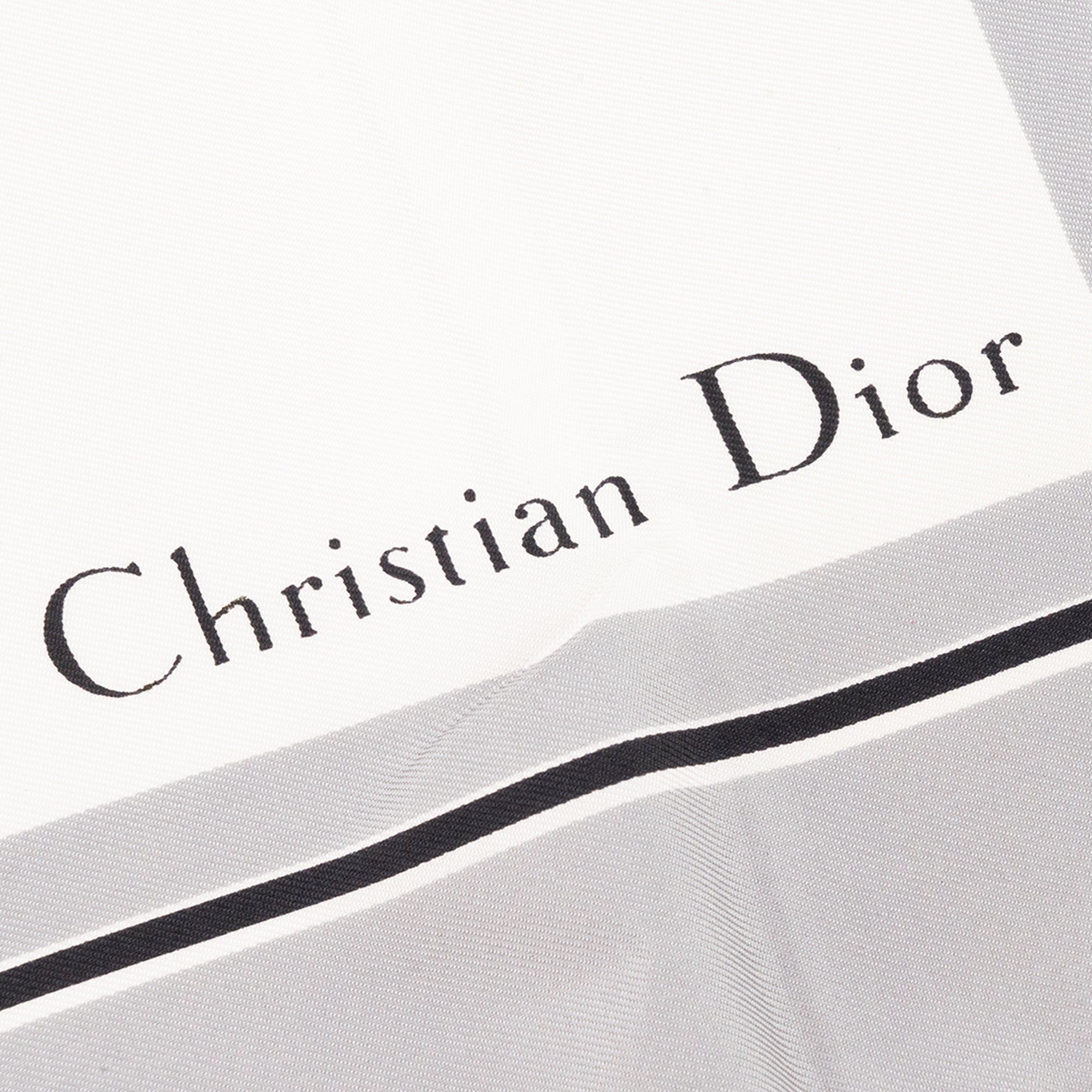 DIOR - Carré 90 Dior en soie blanche et grise