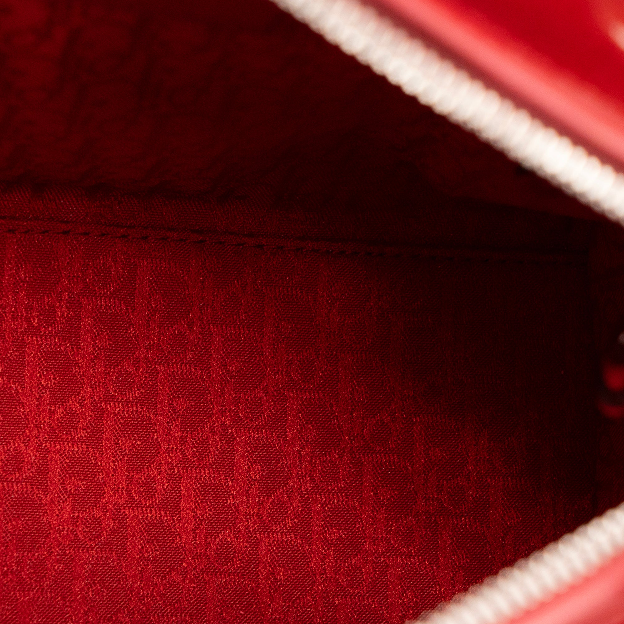 DIOR - Sac à main Lady Dior Medium Dior en cuir cannage verni rouge