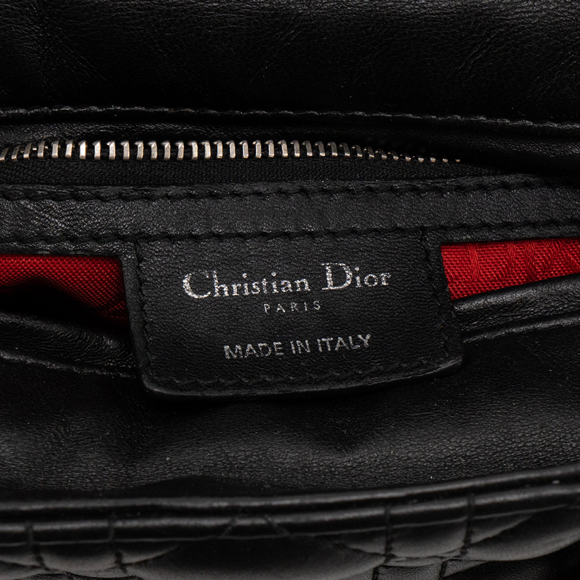 DIOR - Sac à main Lady Dior medium en cuir cannage noir