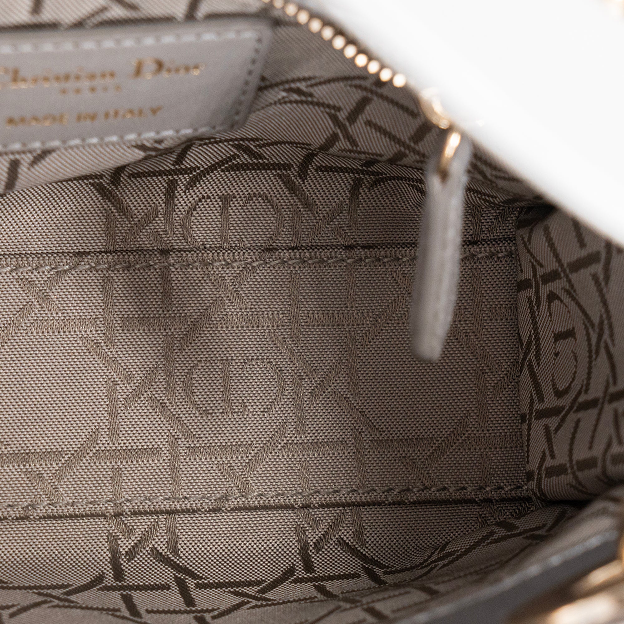 DIOR - Sac à bandoulière Lady Dior mini Dior en cuir cannage argenté