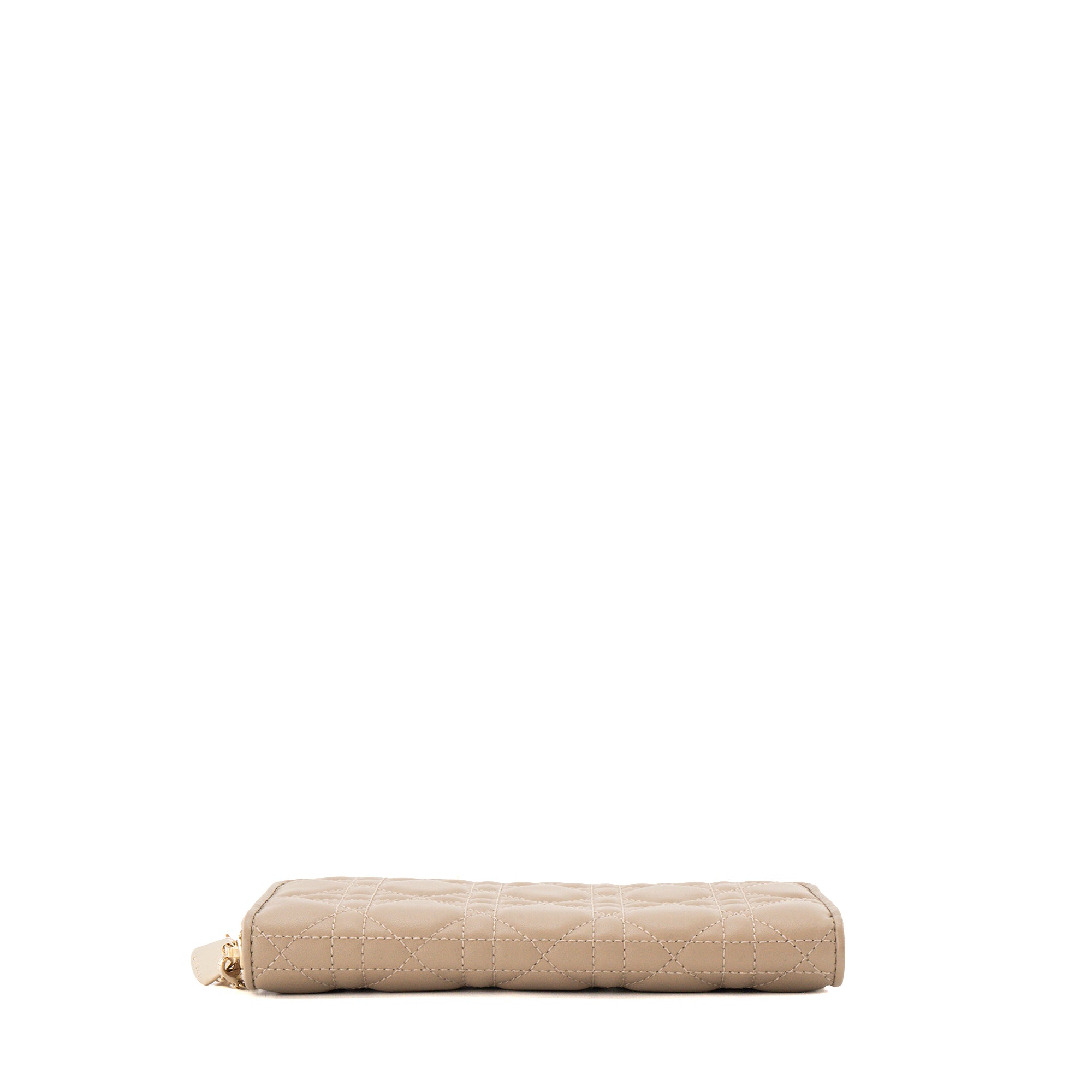 DIOR - Portefeuille Voyageur Lady Dior en cuir cannage beige