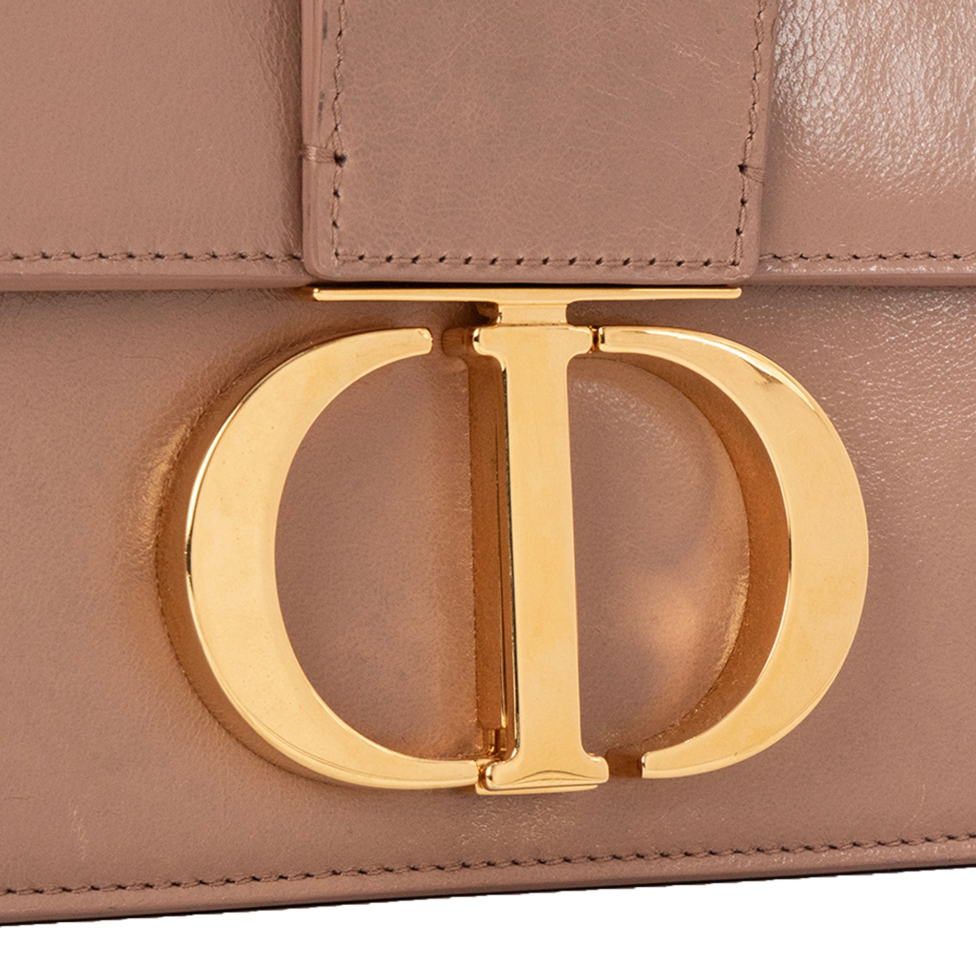 DIOR - Sac à bandoulière 30 Montaigne Dior en cuir lisse rose