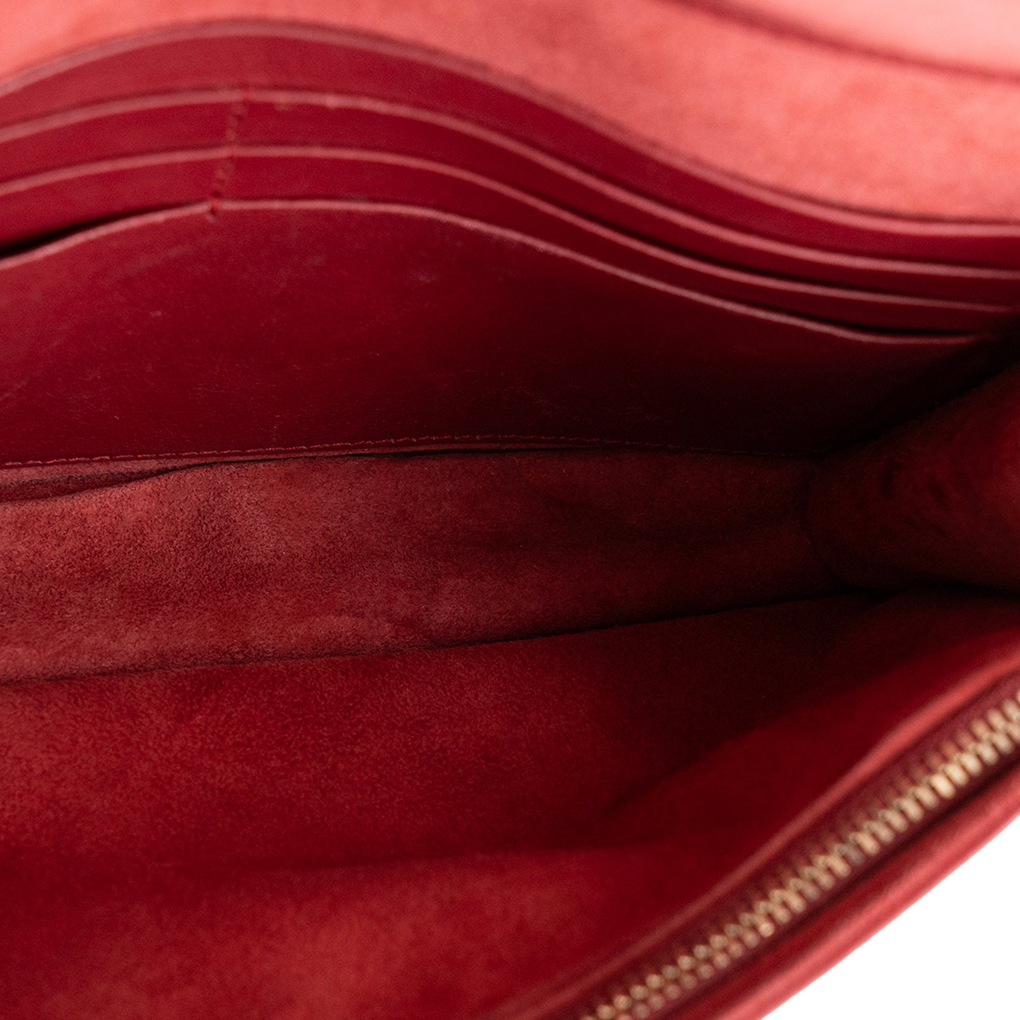 DIOR - Sac à bandoulière Diorama Dior en cuir bordeaux et studs dorés