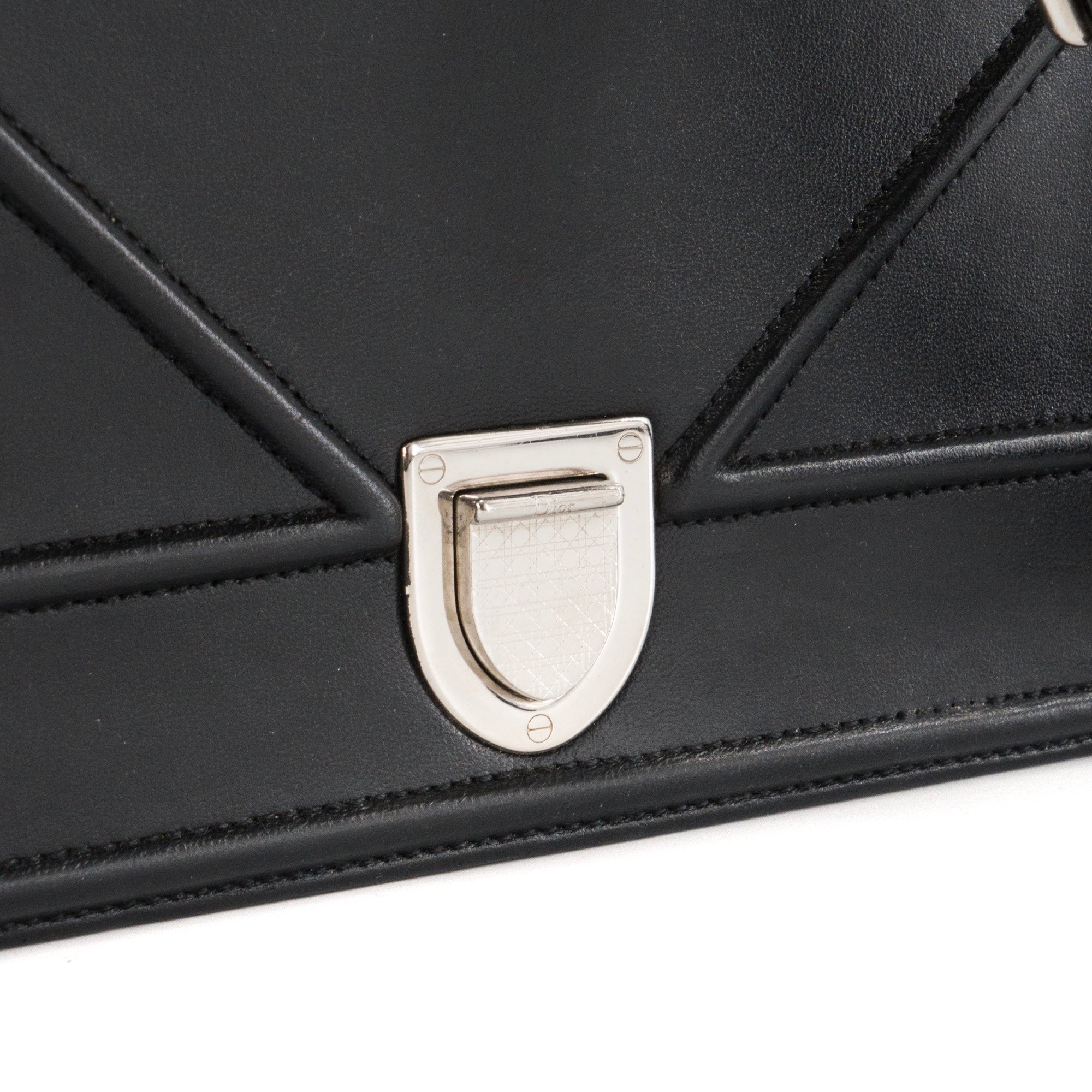 DIOR - Sac à bandoulière Diorama Dior en cuir lisse noir