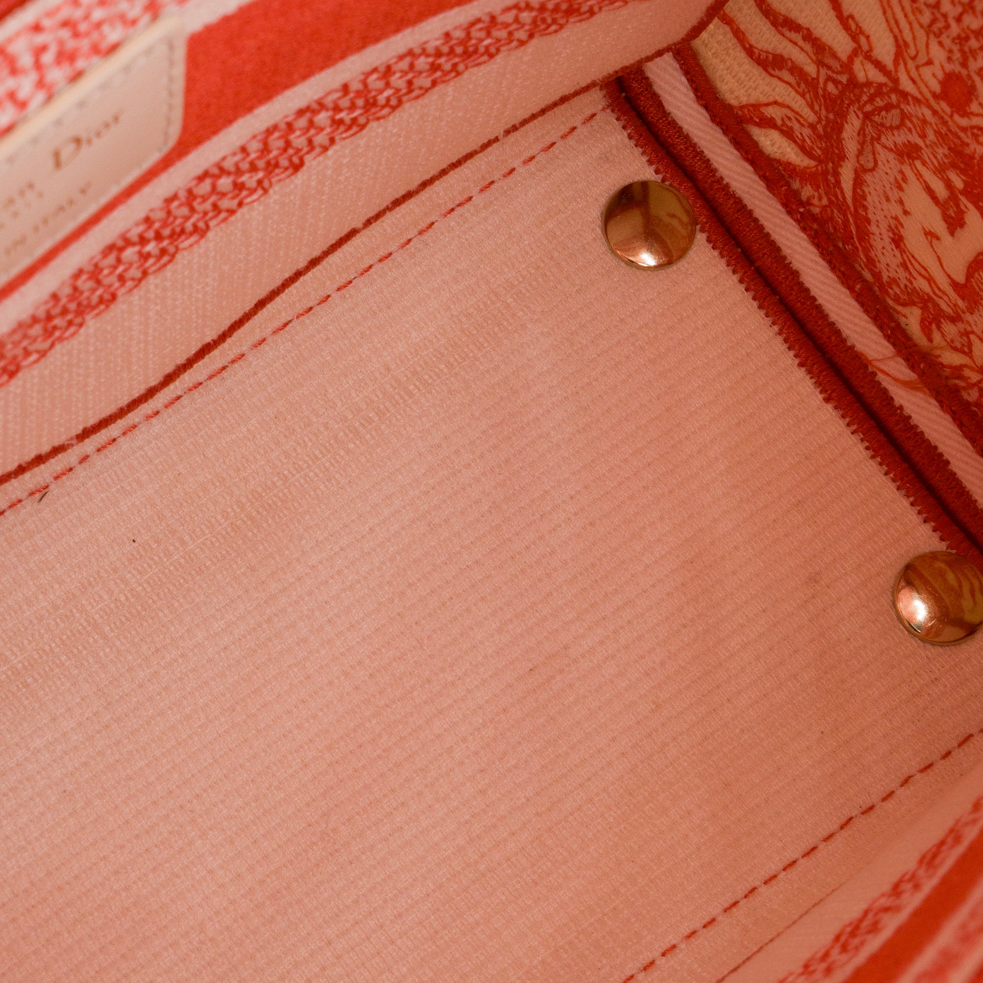 DIOR - Sac à bandoulière Lady D-Lite Dior en toile corail et blanc