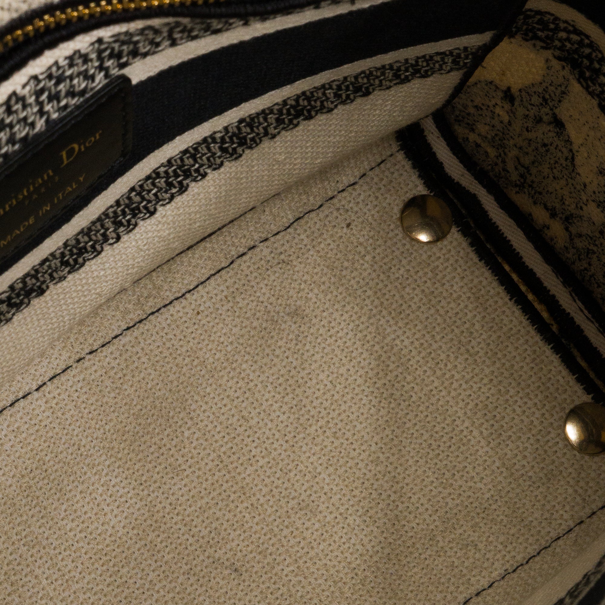 DIOR - Sac à bandoulière Lady D-Lite Dior en toile noire et blanche