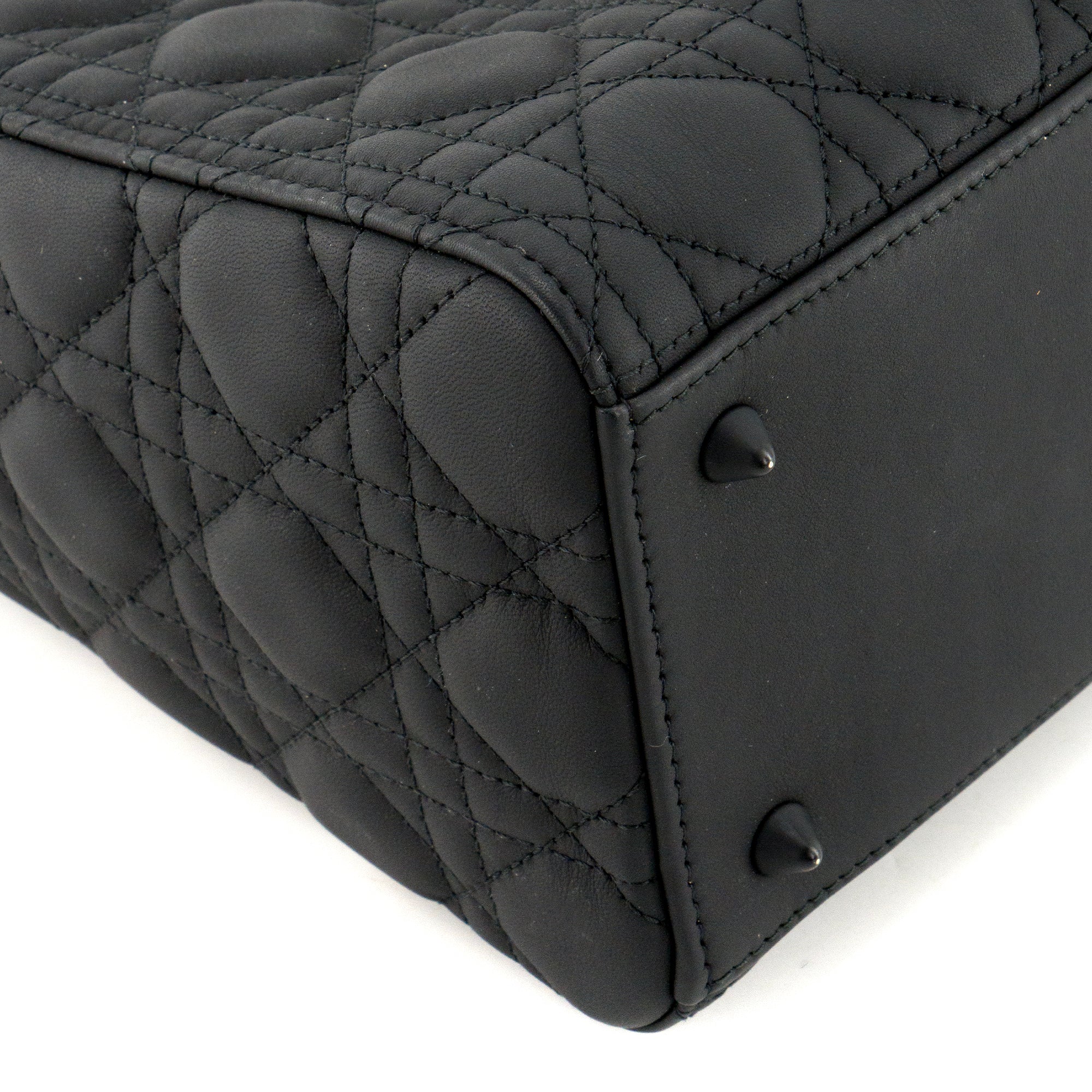 DIOR - Sac à bandoulière Lady Dior en cuir lisse noir édition limitée So Black