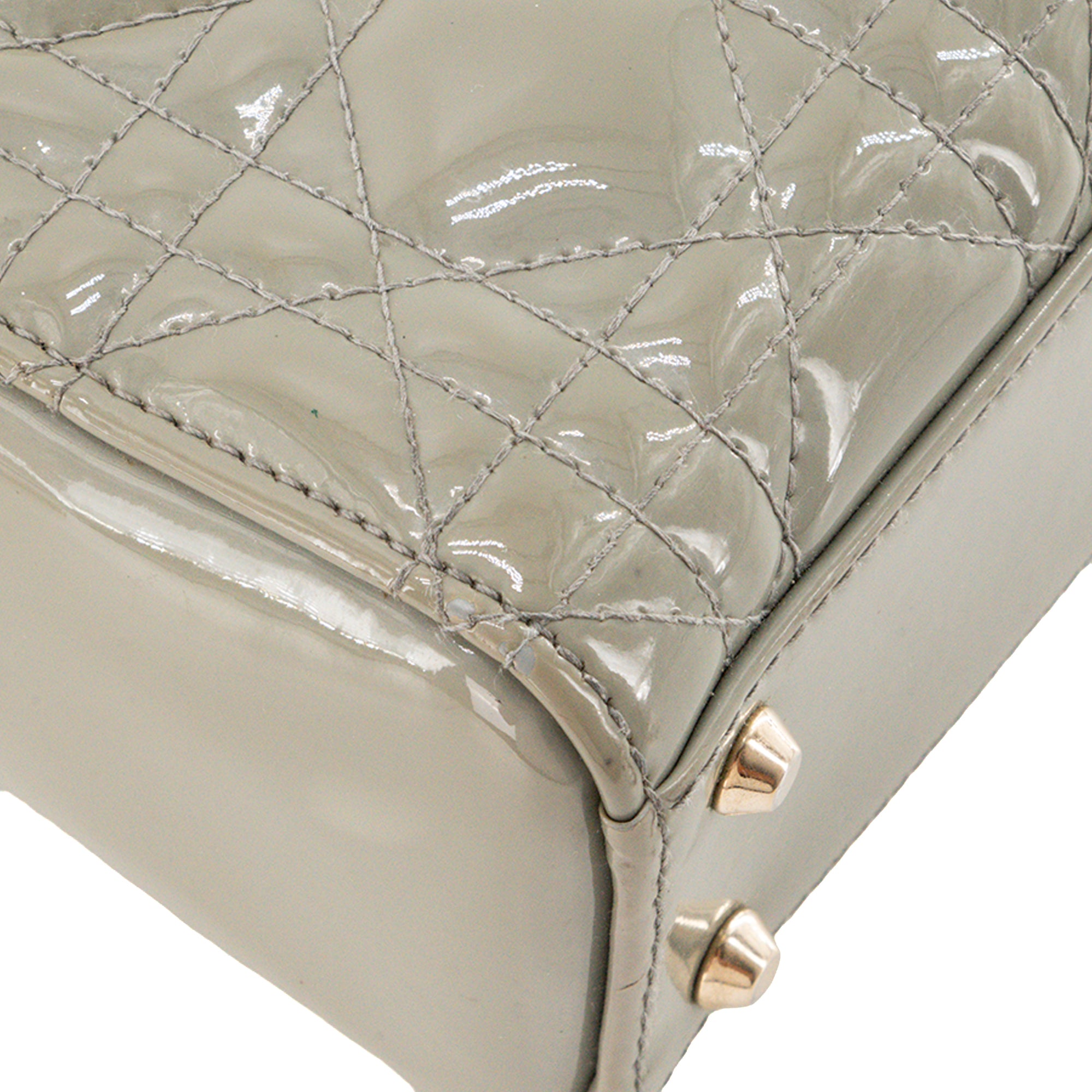 DIOR - Sac à bandoulière Lady Dior mini en cuir cannage verni vert kaki
