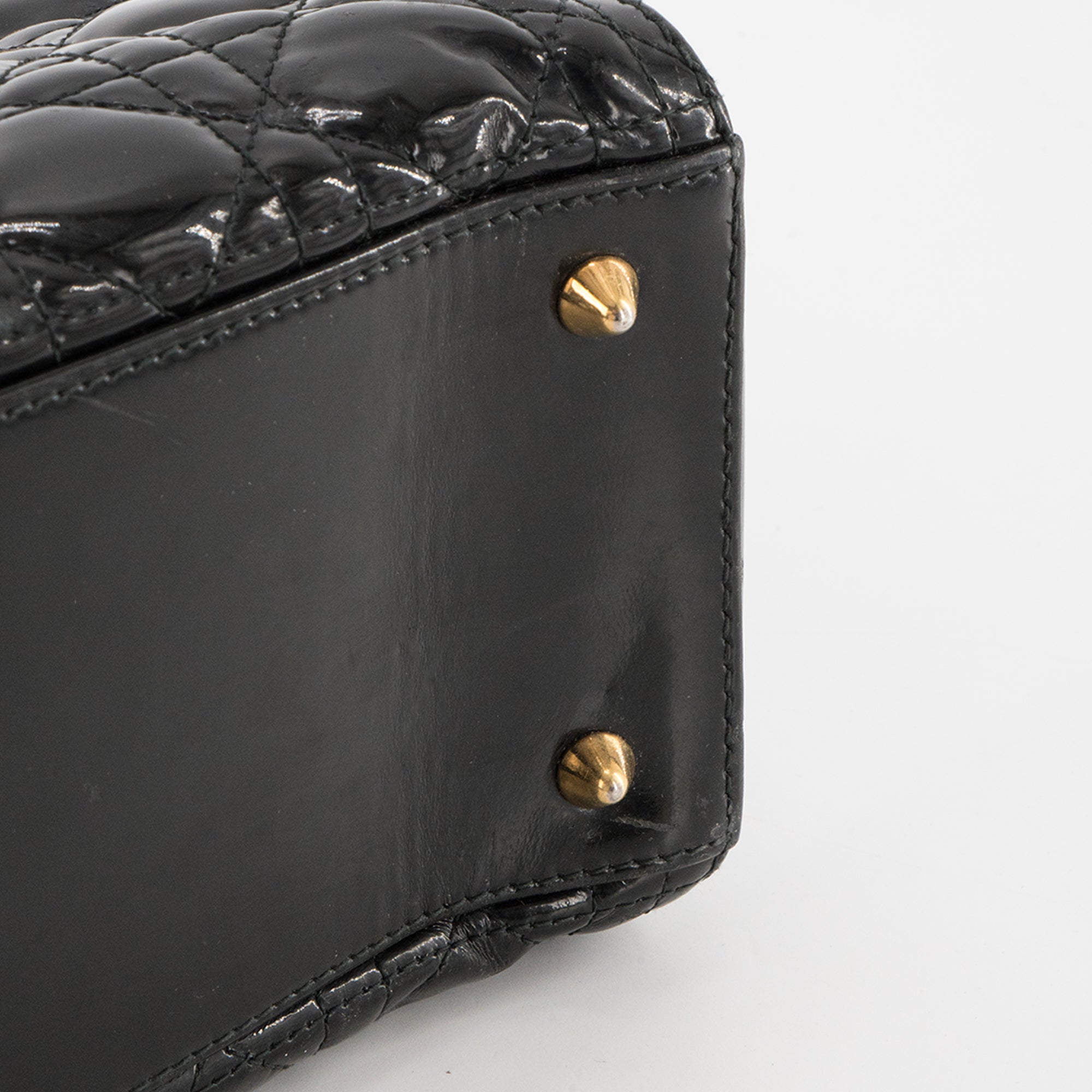 DIOR - Sac à bandoulière Lady Dior Medium en cuir verni noir