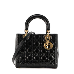 DIOR - Sac à bandoulière Lady Dior Medium en cuir verni noir