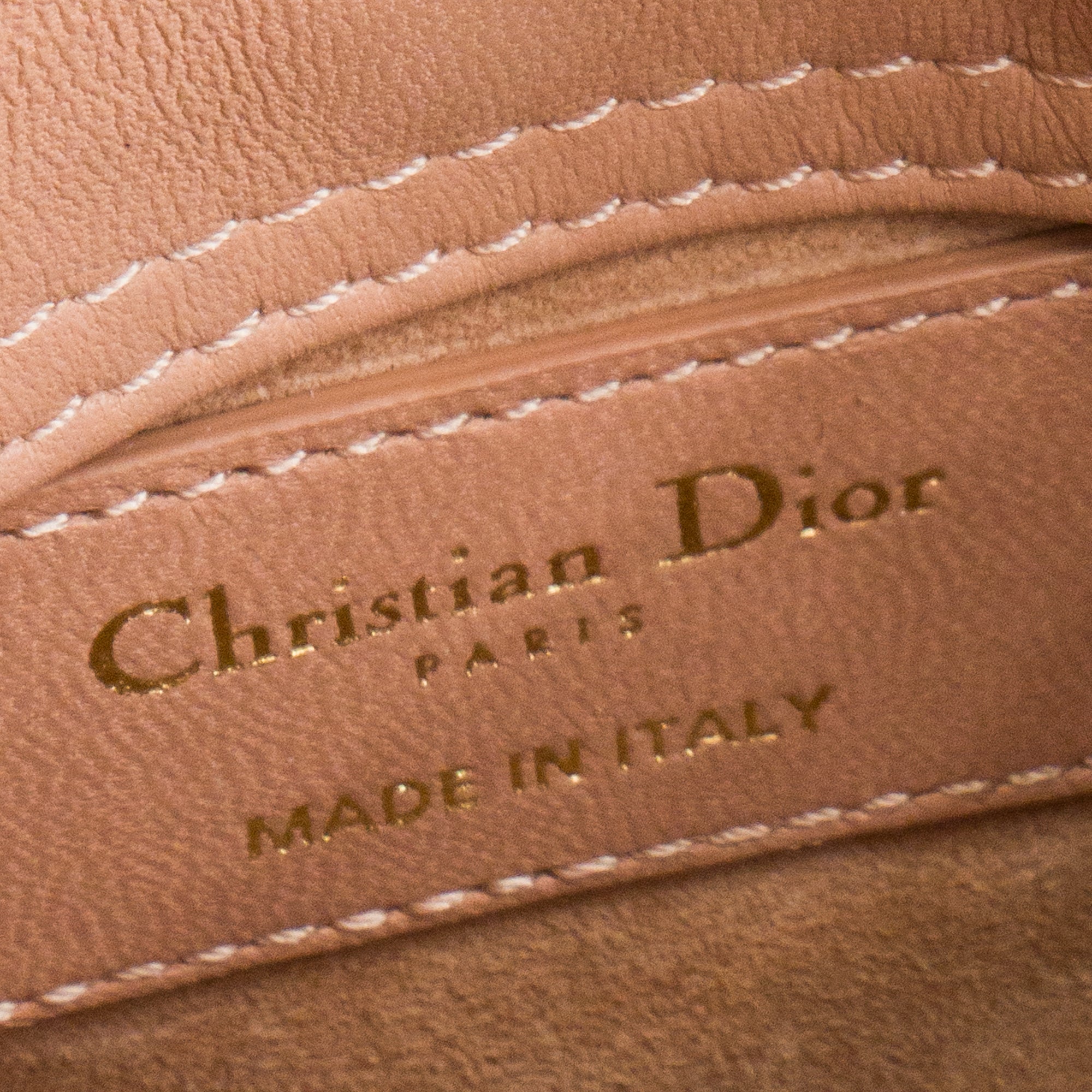 DIOR - Sac à bandoulière Lady Dior micro Dior en cuir cannage rose ancien