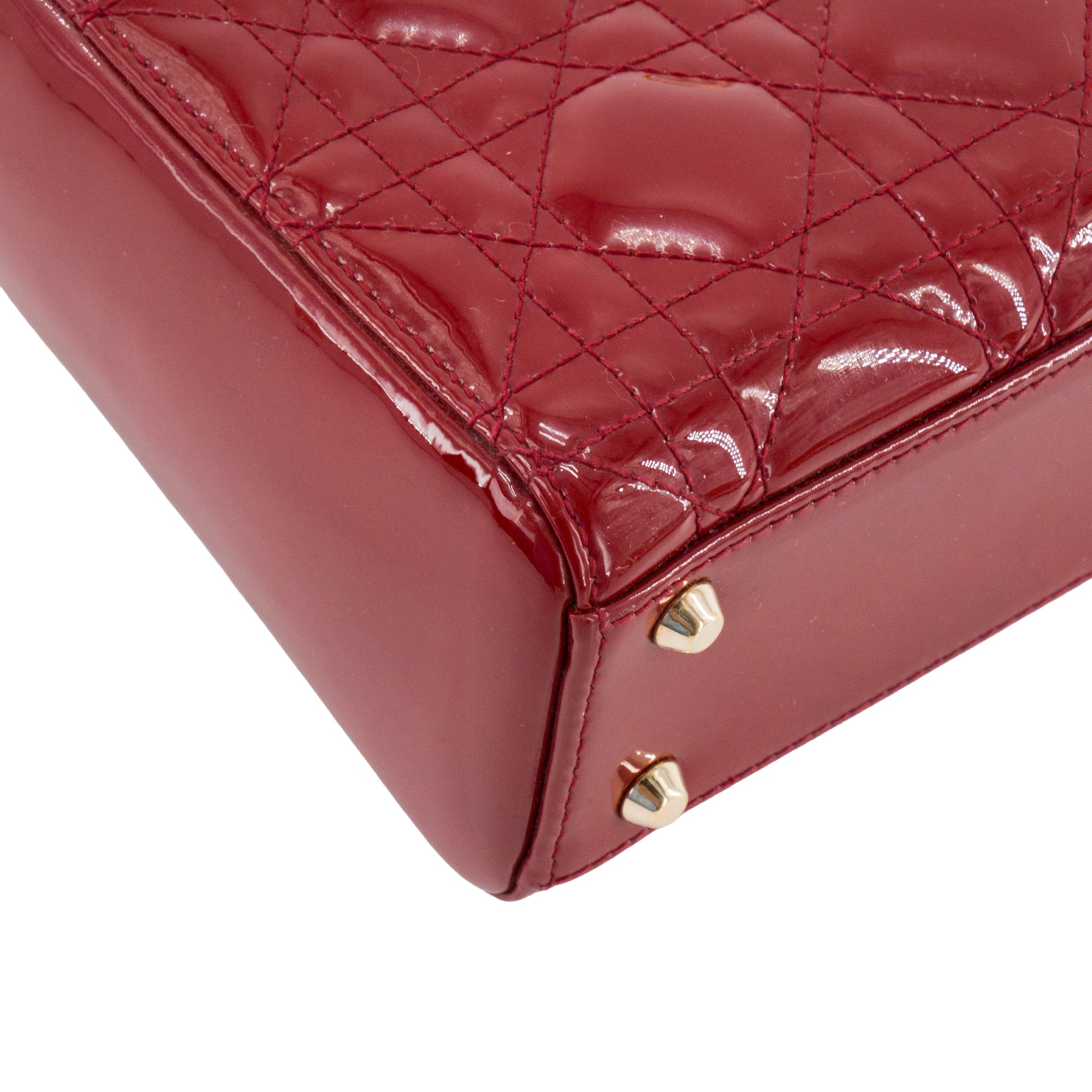 DIOR - Sac à bandoulière Lady Dior mini Dior en cuir verni rouge bordeaux