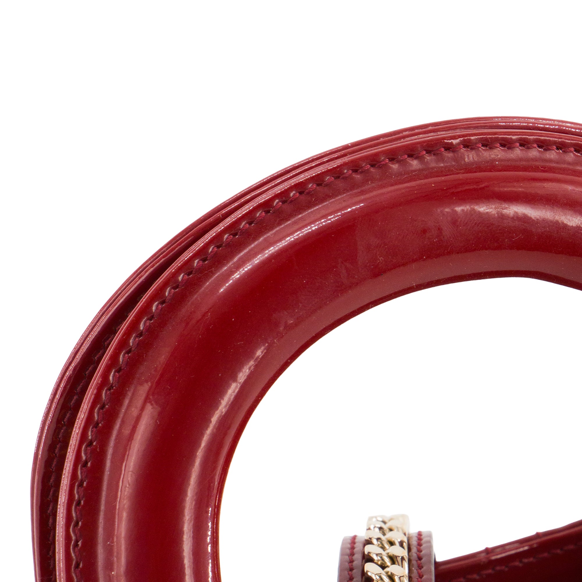 DIOR - Sac à bandoulière Lady Dior mini Dior en cuir verni rouge bordeaux