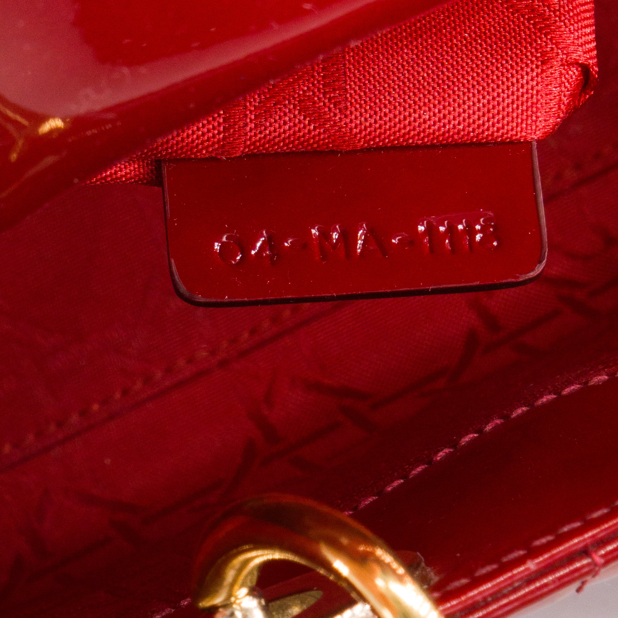 DIOR - Sac à bandoulière Lady Dior mini Dior en cuir verni rouge bordeaux