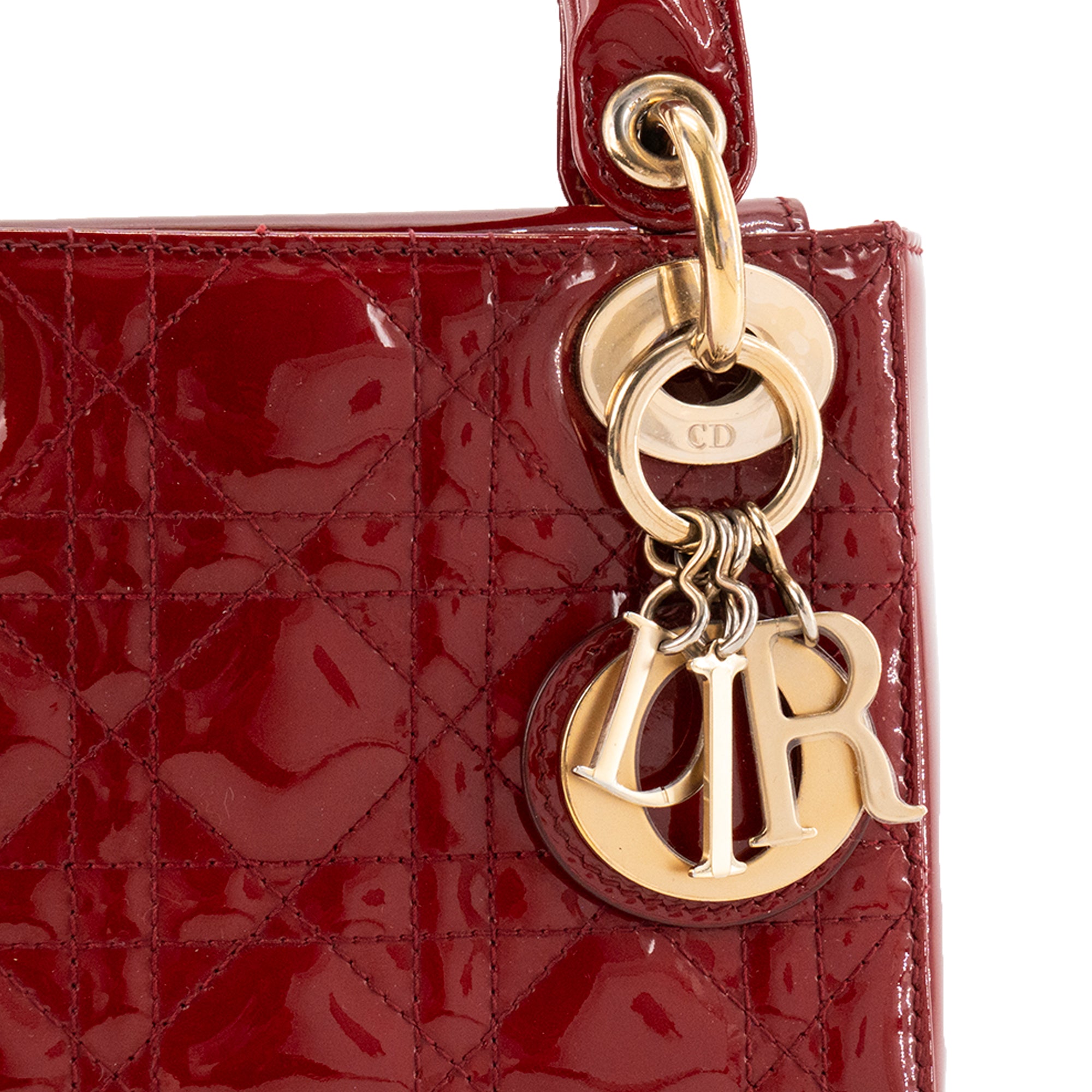 DIOR - Sac à bandoulière Lady Dior mini Dior en cuir verni rouge
