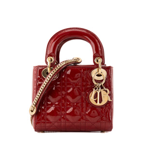 DIOR - Sac à bandoulière Lady Dior mini Dior en cuir verni rouge