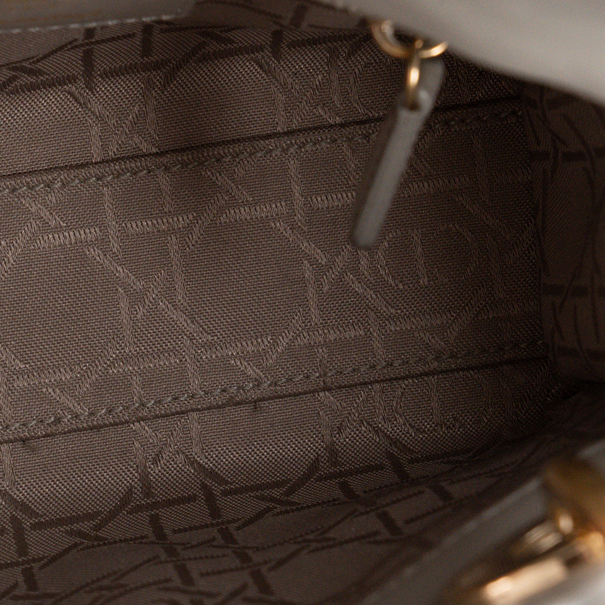 DIOR - Sac à bandoulière Lady Dior mini en cuir cannage gris