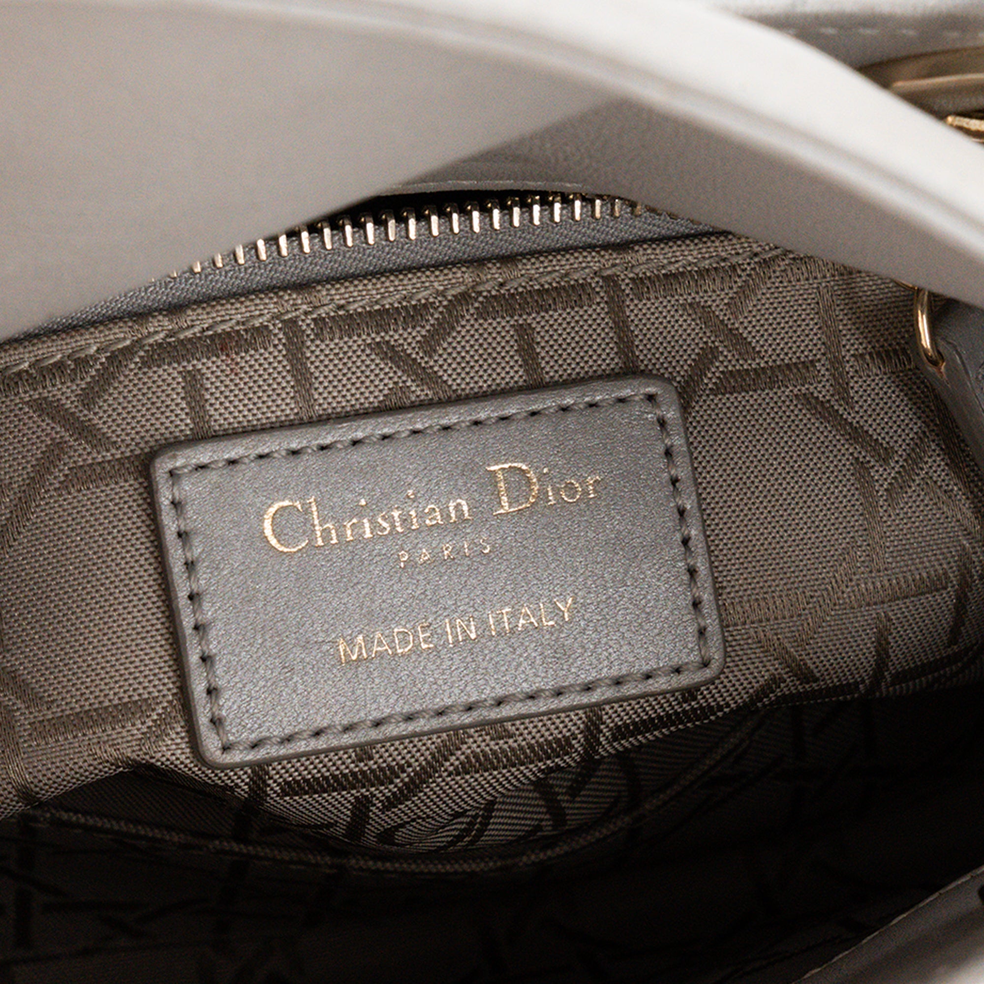 DIOR - Sac à bandoulière Lady Dior mini en cuir cannage métallisé gris