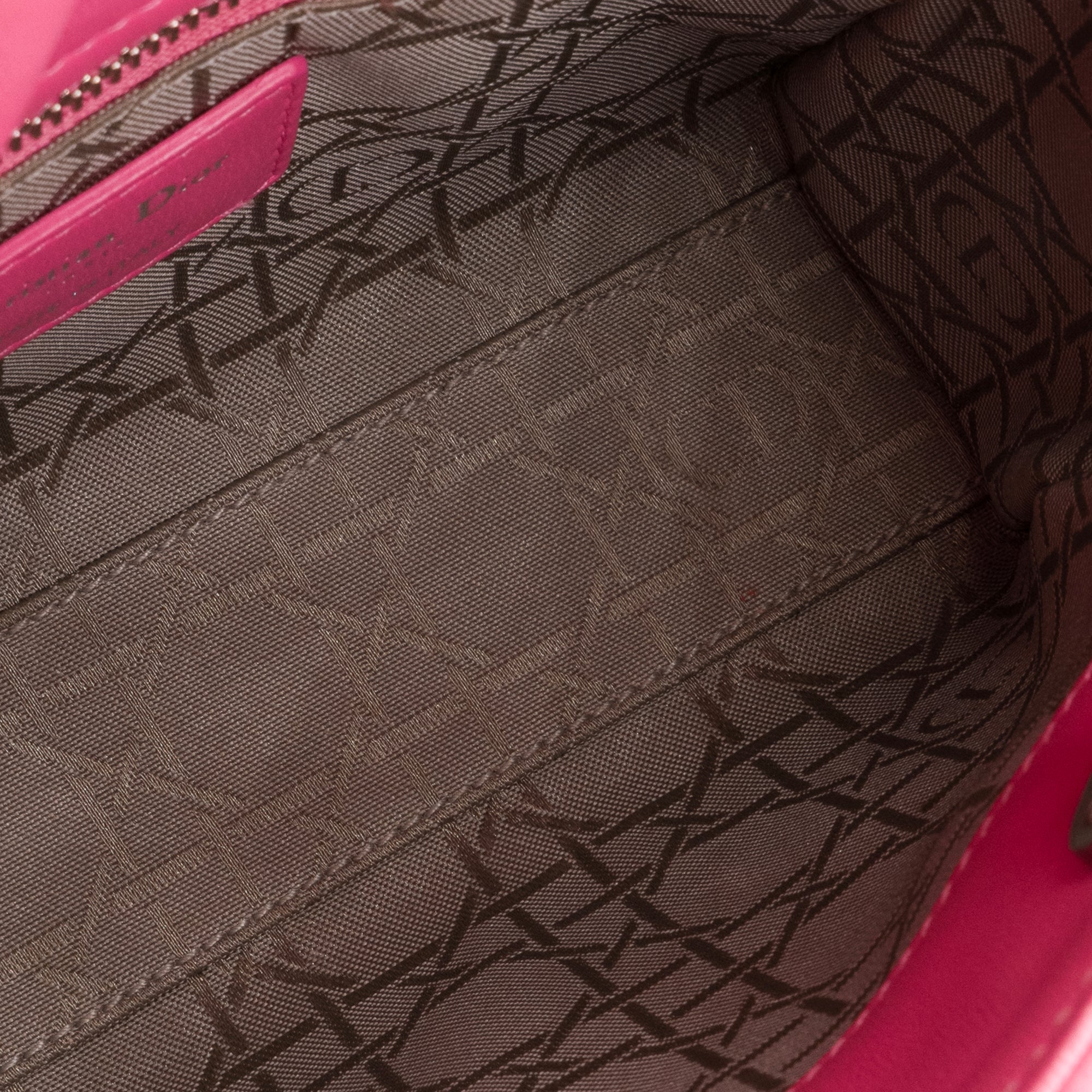 DIOR - Sac à bandoulière Lady Dior mini en cuir cannage rose