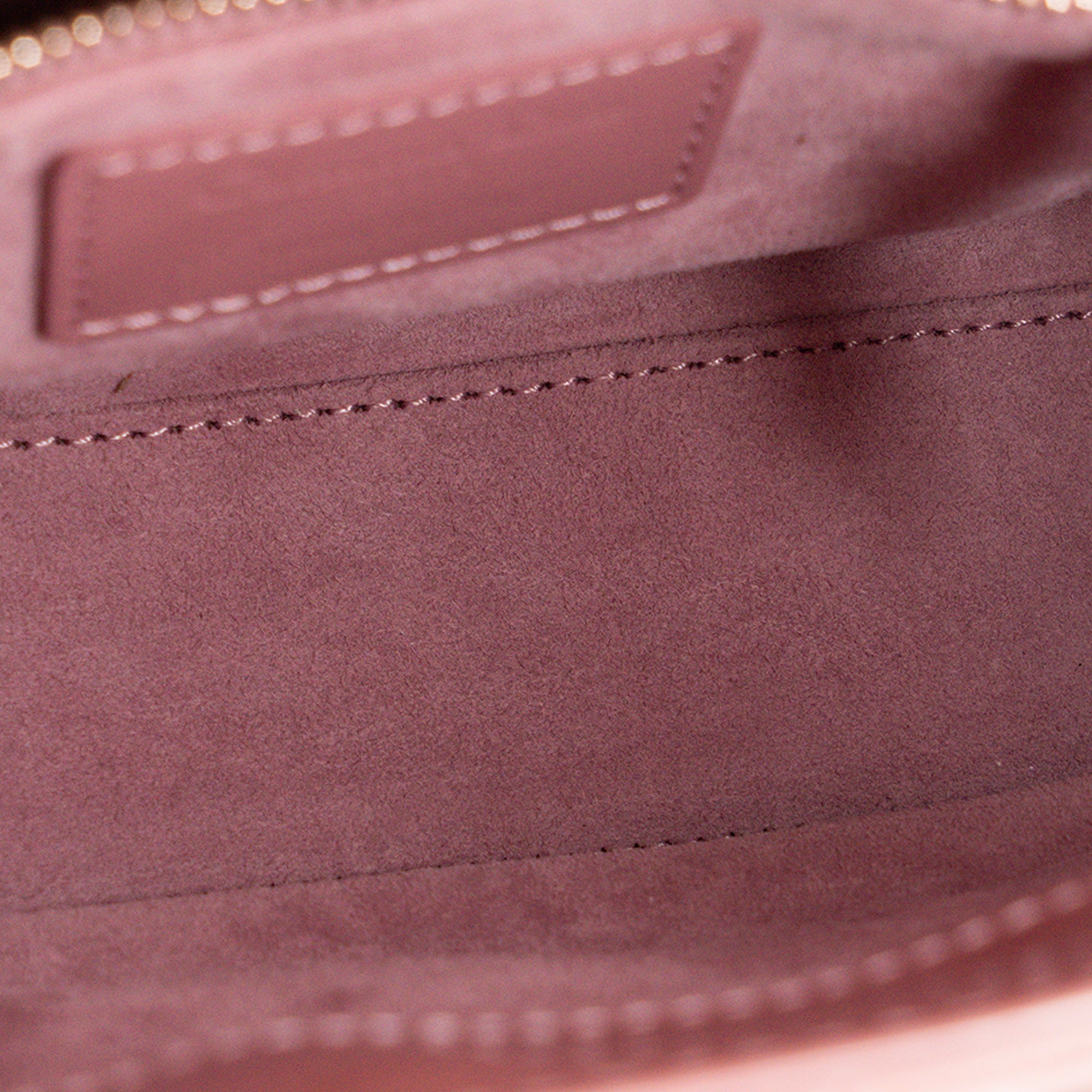 DIOR - Sac à bandoulière Lady Dior mini en cuir cannage verni rose